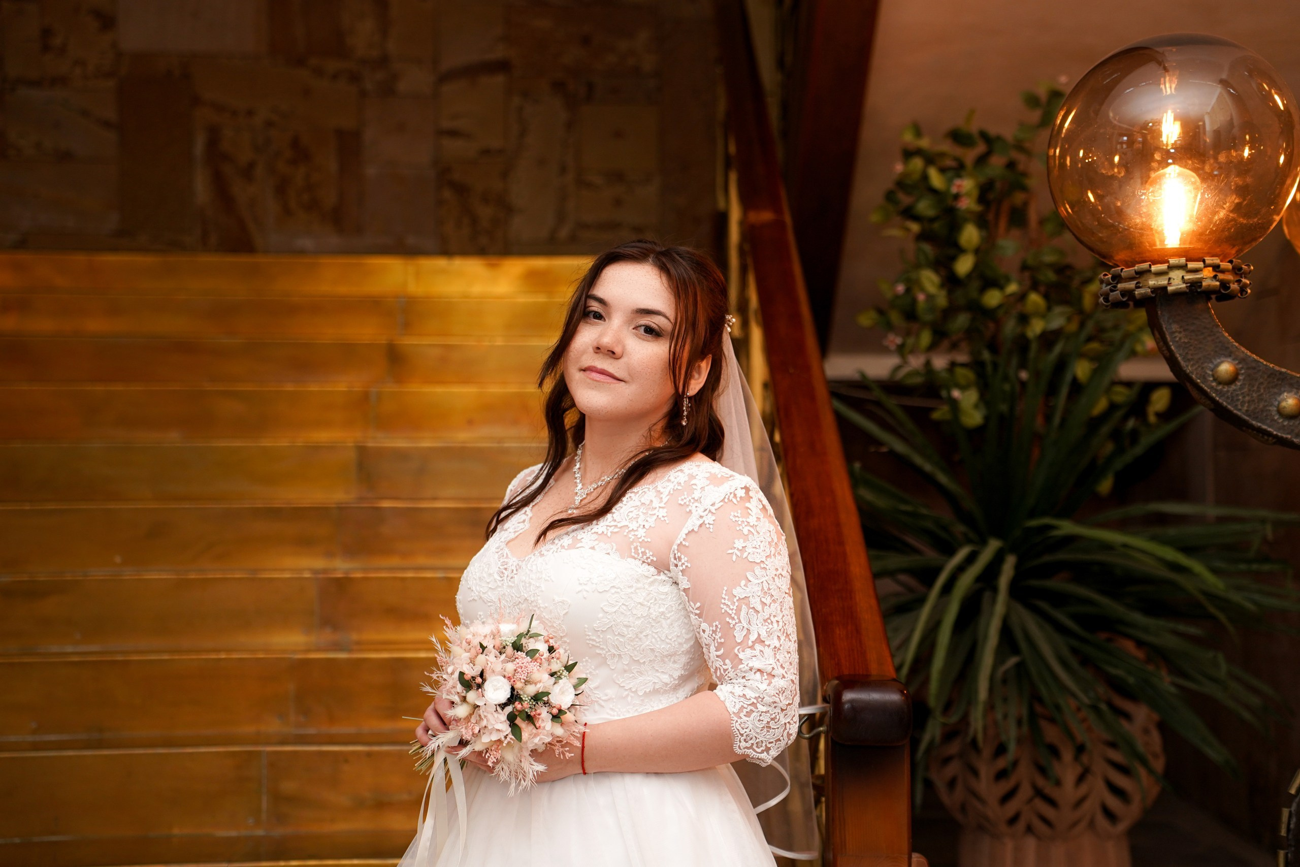 Свадебная фотосессия в Кировском ЗАГСе в Ростове-на-Дону. Фотограф Алёна Чёботова. Свадебный фотограф в Ростове-на-Дону. Таинство Крещения и Венчания, семейные фотосессии. Алёна Чёботова