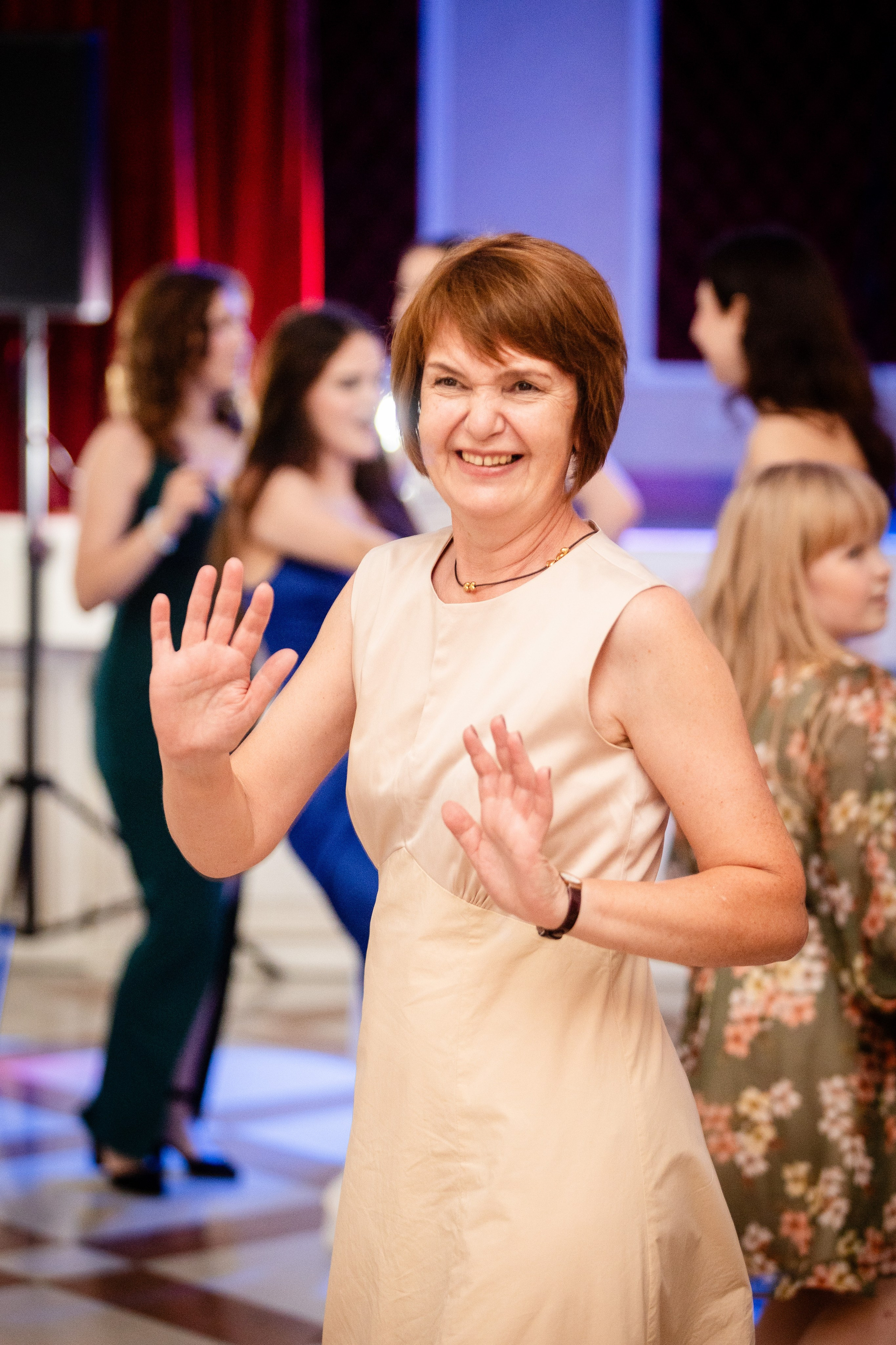 Школьный выпускной. Детский фотограф видеограф в Хабаровске Михаил Орлов