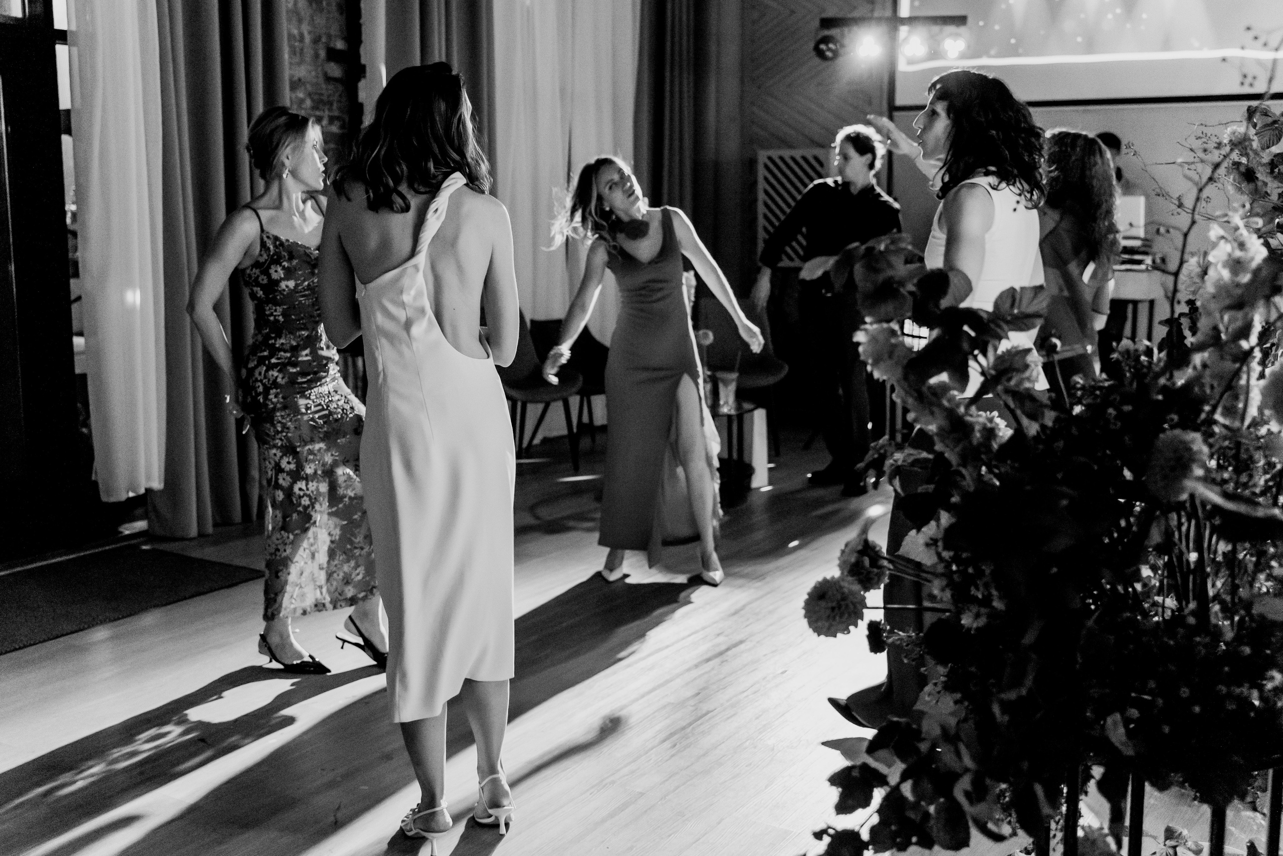 Репортаж мероприятия, репортажная съемка в Москве и Московской области, фотограф на мероприятие, фотосъемка юбилея, репортаж свадьбы, event, фотосессия на фотозоне, фотограф на юбилей, фотограф на день рождения, репортажный фотограф, съемка мероприятия, съемка на фотозоне, фотограф на корпоратив, фотограф на свадьбу, фотограф на детский праздник, фотограф на выпускной. Свадебный репортаж в лофте.