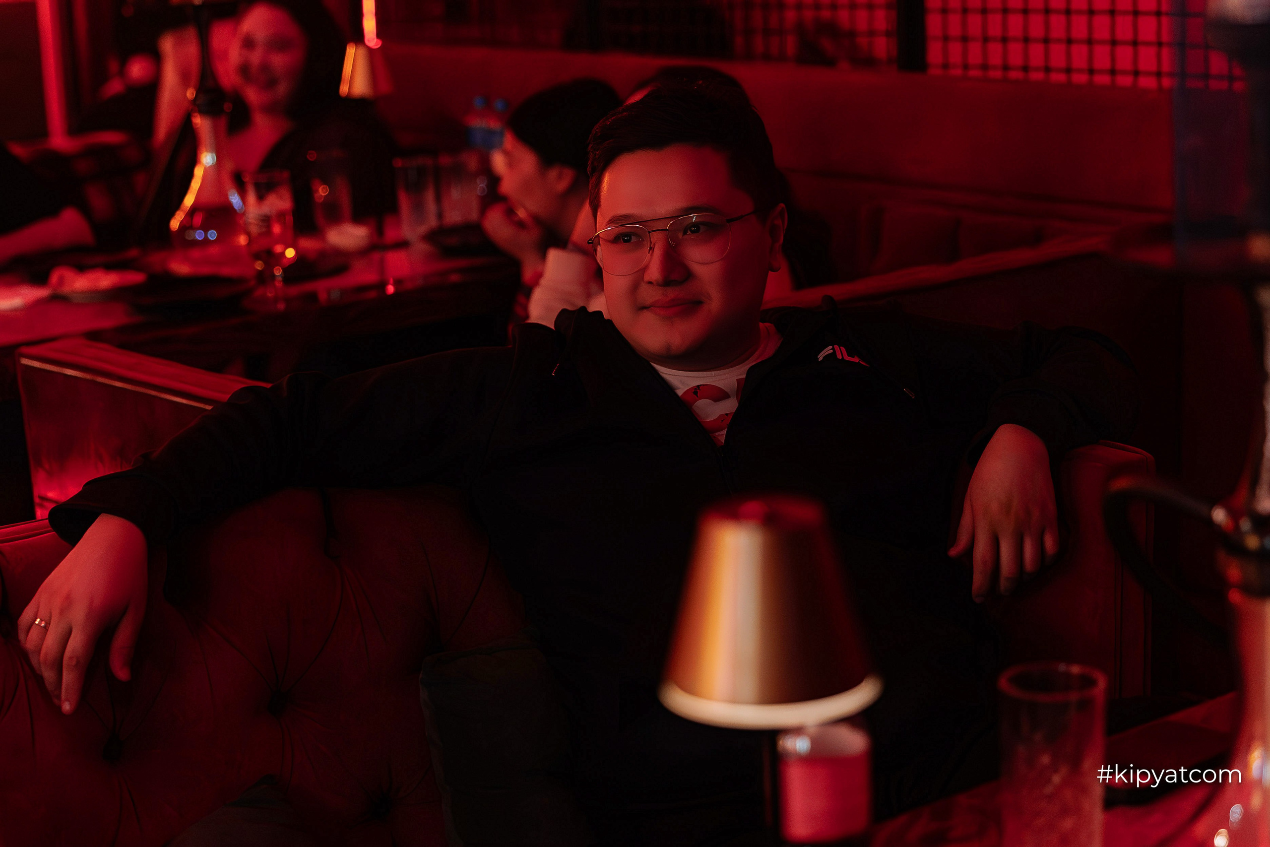 Сольный стендап концерт Александра Меркуль