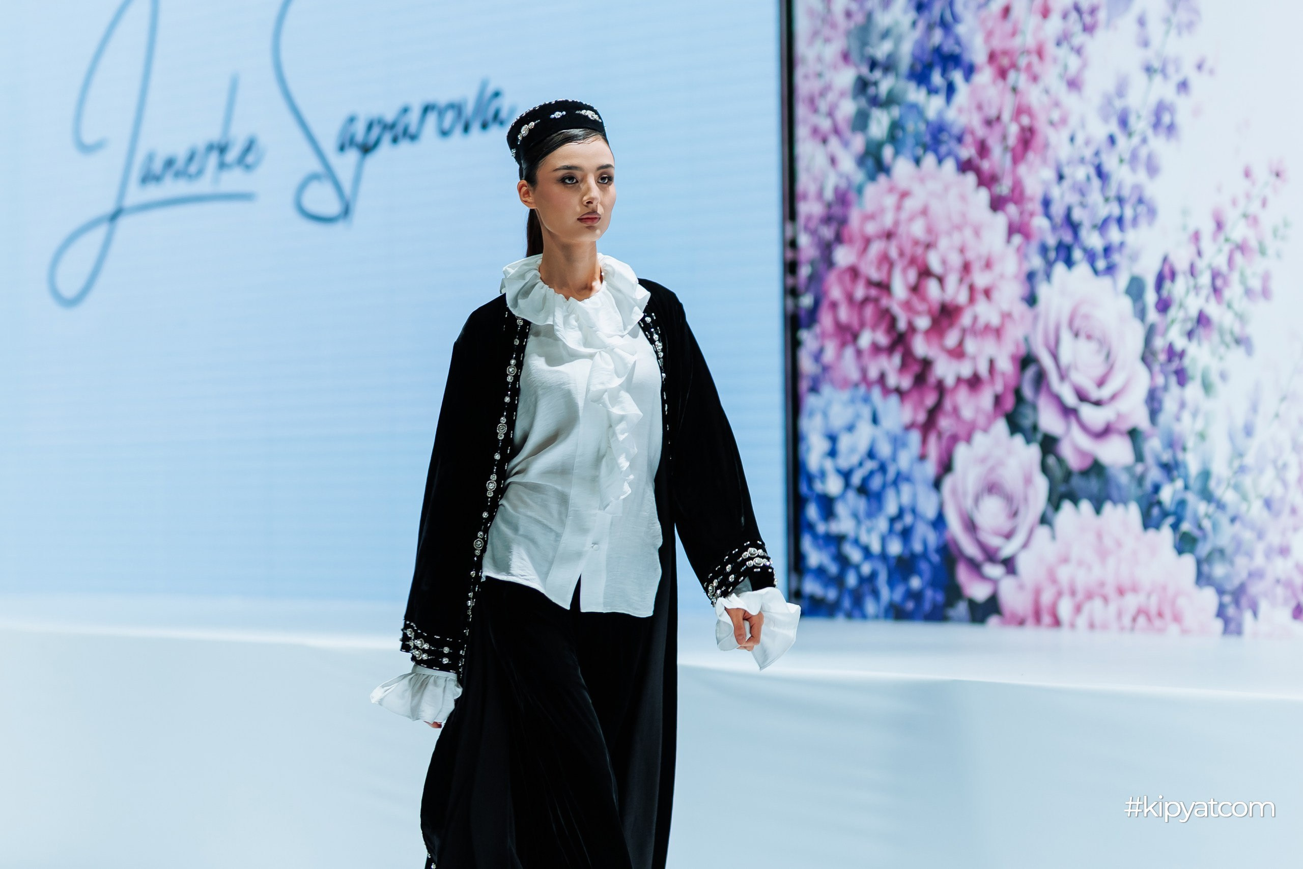 KAZAKHSTAN FASHION WEEK SHYMKENT 11 SEASON. Кипятком Шымкент