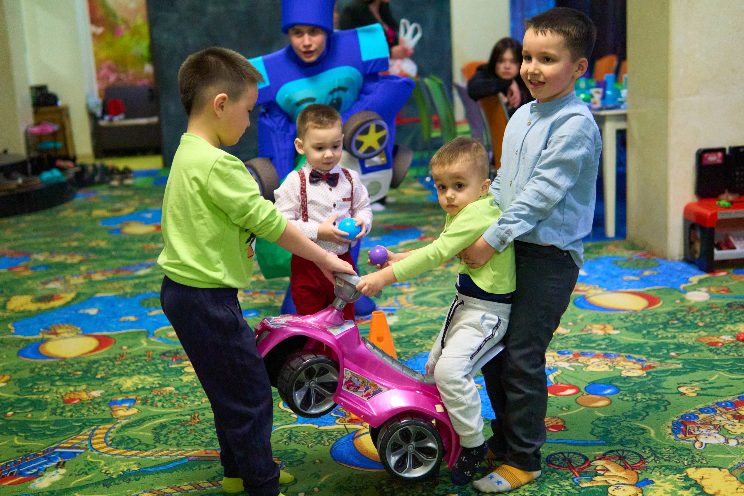 Автобот. Евгений Кудинов | Фотограф в Холмске