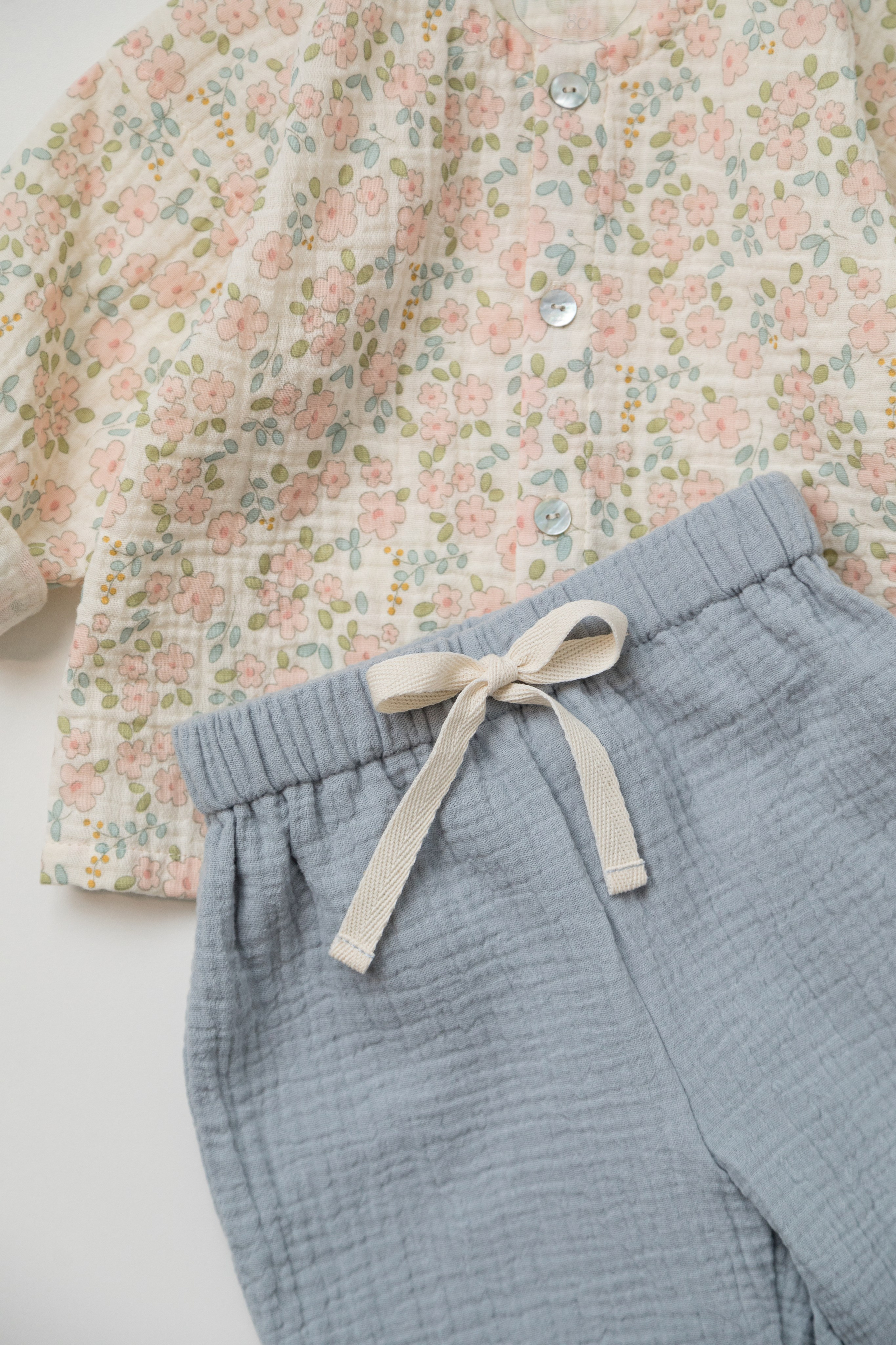 Съемка детской одежды бренда mamalanka для Ozon и соц сетей. Детский и контент фотограф Надя Волкова Санкт-Петербург