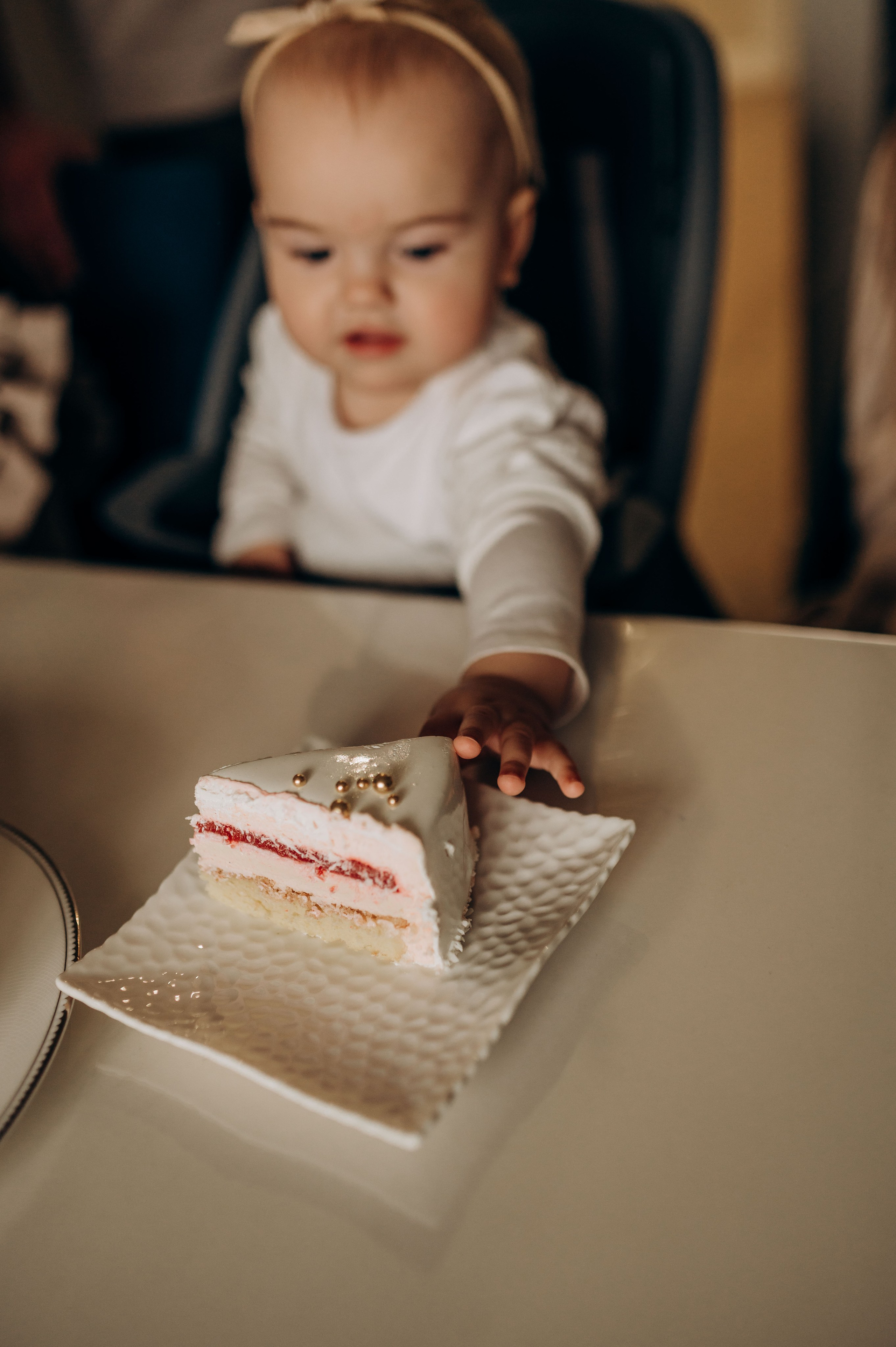 Годик младшей сестрёнке. Семейный фотограф в Домодедово и Москве Елена Пичугина