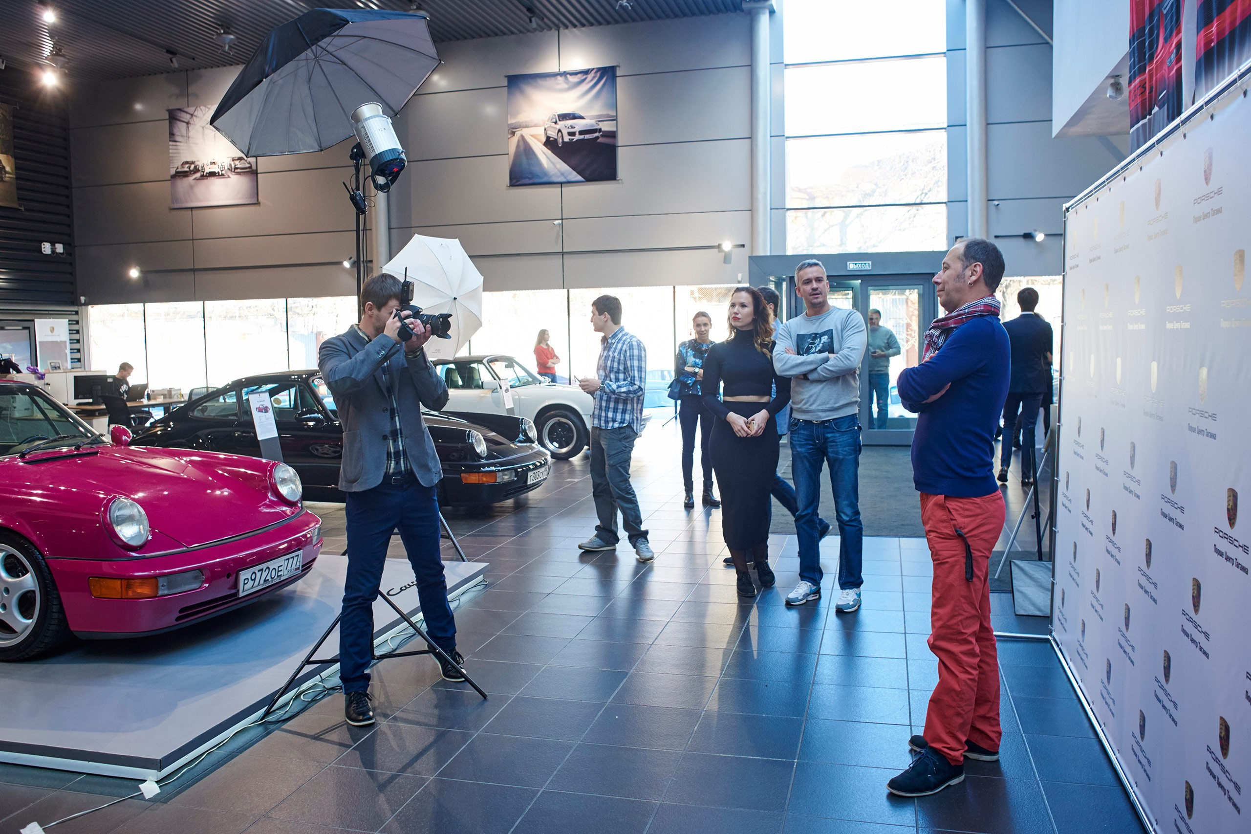 ФотоМагниты. Репортаж, деловой портрет, мобильная фотостудия с моментальной печатью