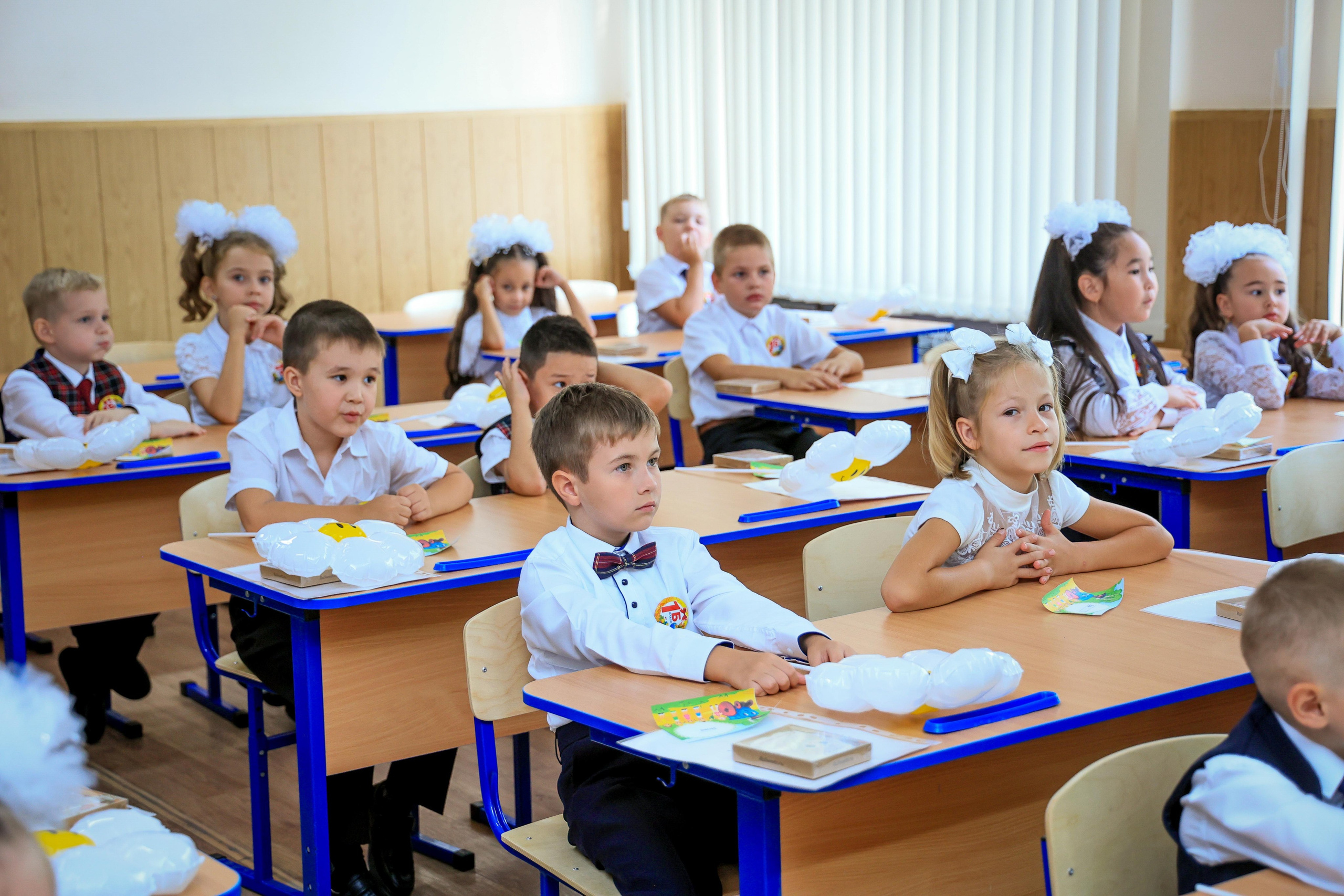 ШКОЛА 1 СЕНТЯБРЯ. Свадебный фотограф — видеограф в г. Астрахань Екатерина Юмашева