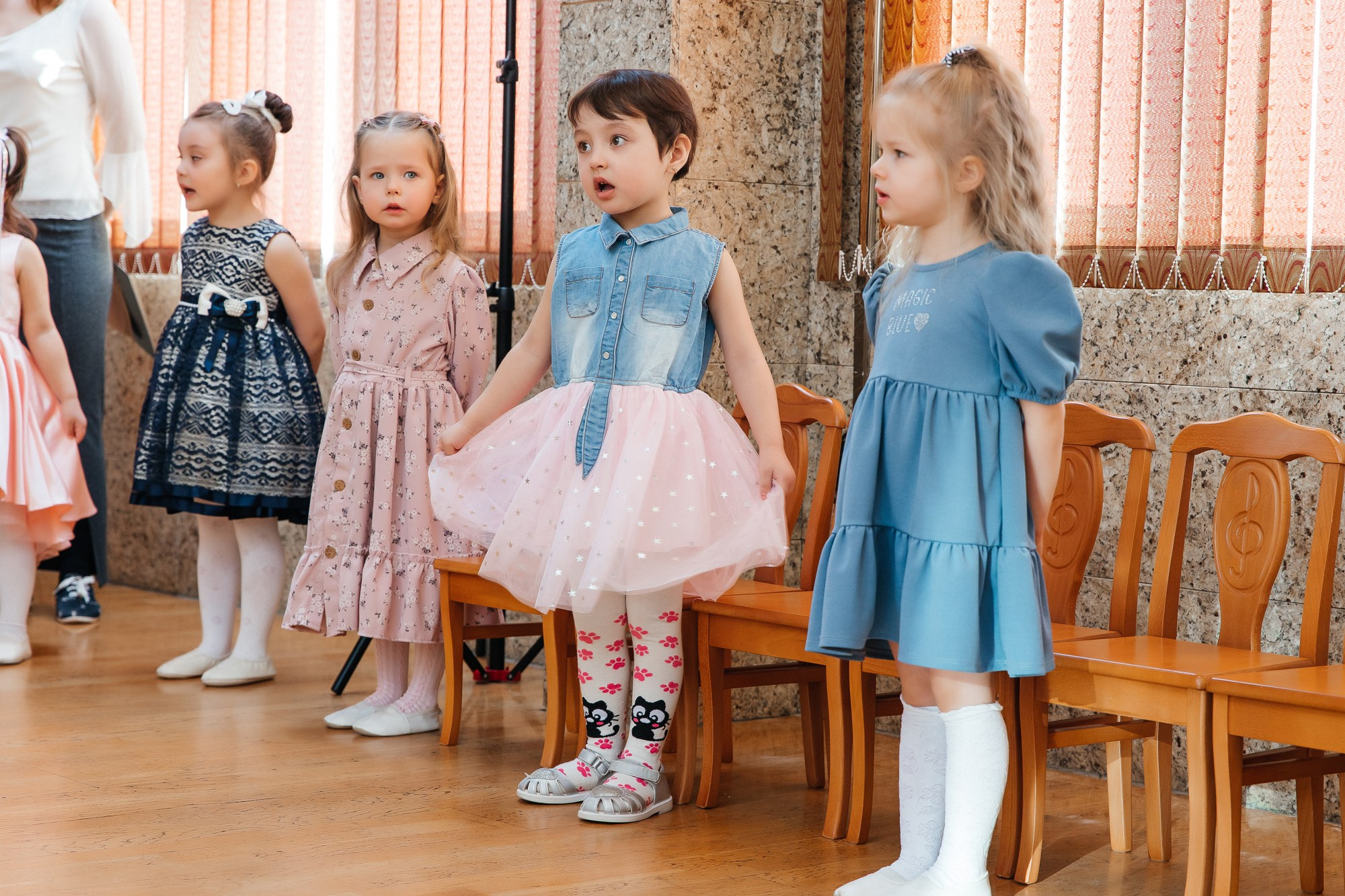 Детский сад № 93 — Утренник (07.03.2023). Свадебный и семейный фотограф Крамар Наталья