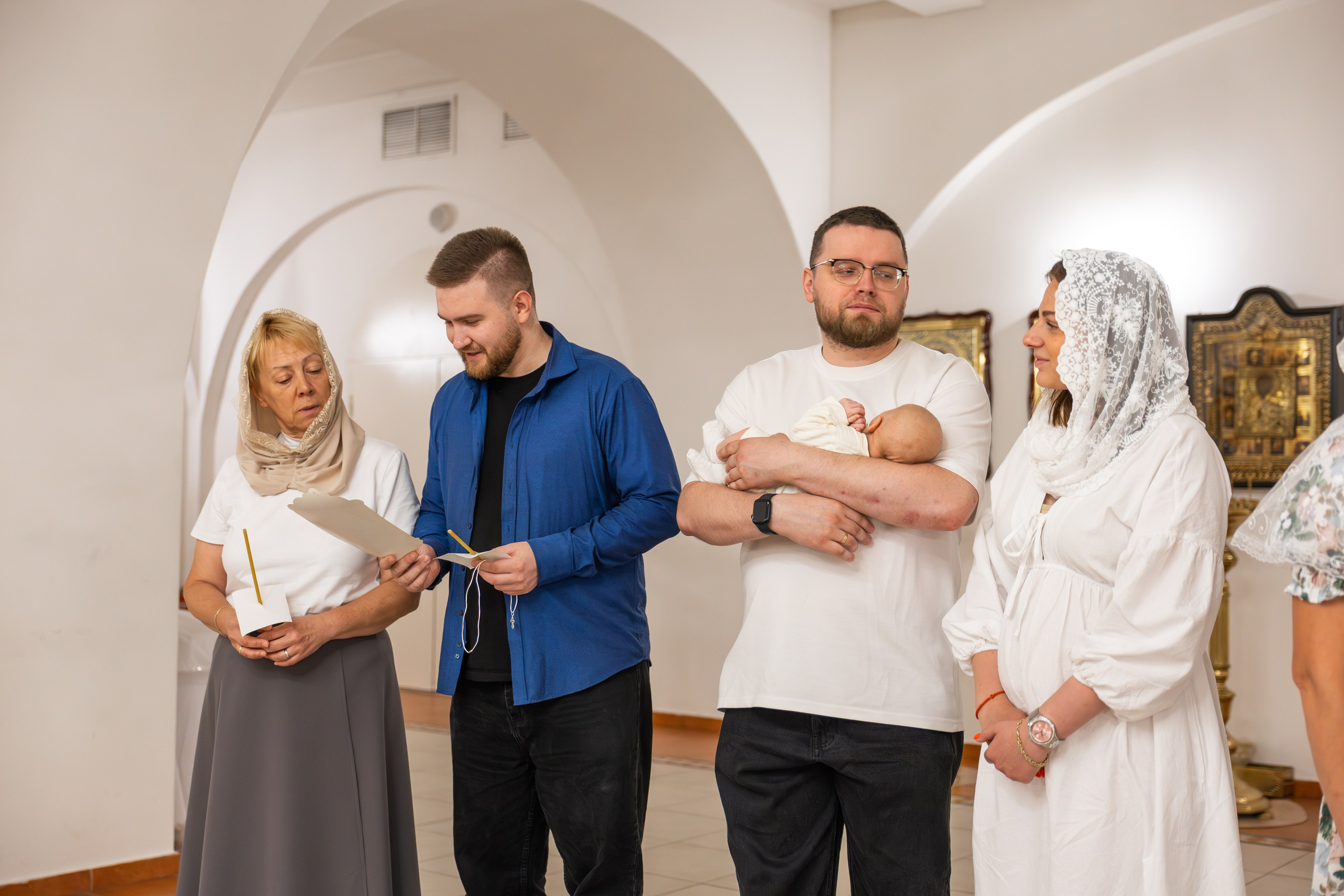 Таинство крещения Артёма. Семейный и свадебный фотограф в Москве Елизавета Окульская