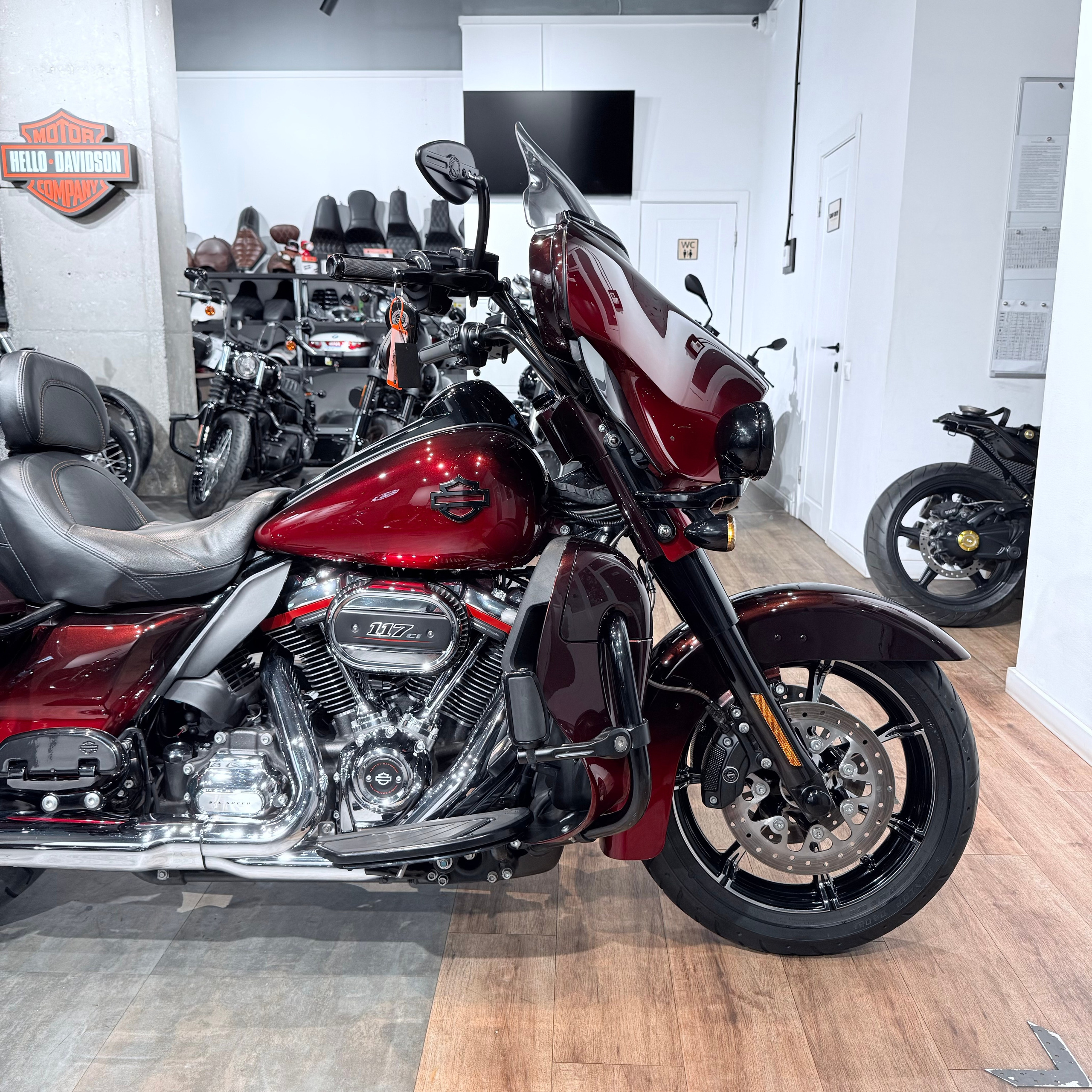 2017 Street Glide Sресiаl 107 Purple Сhоkоlatе. Hello Davidson, Москва. Только хорошие мотоциклы…