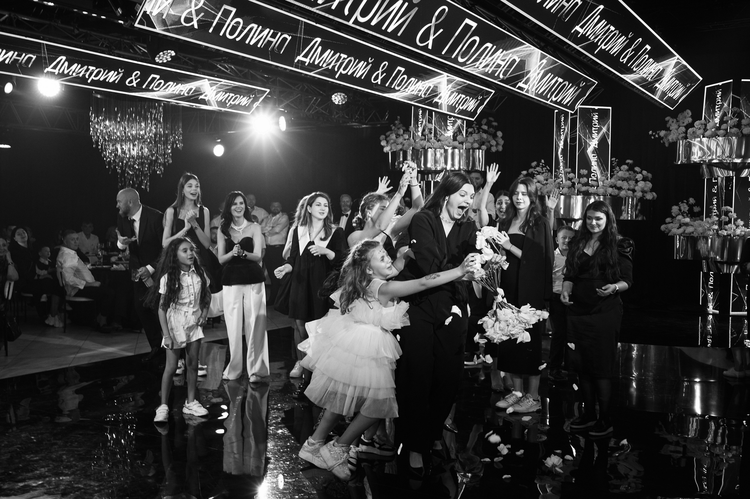 Свадьба с искусственным интеллектом в Усадьбе фамилии от ТВИНС СТУДИО лучших фотографов Краснодара. ТВИНС СТУДИО — лучшие свадебные фотографы и видеографы в Краснодаре