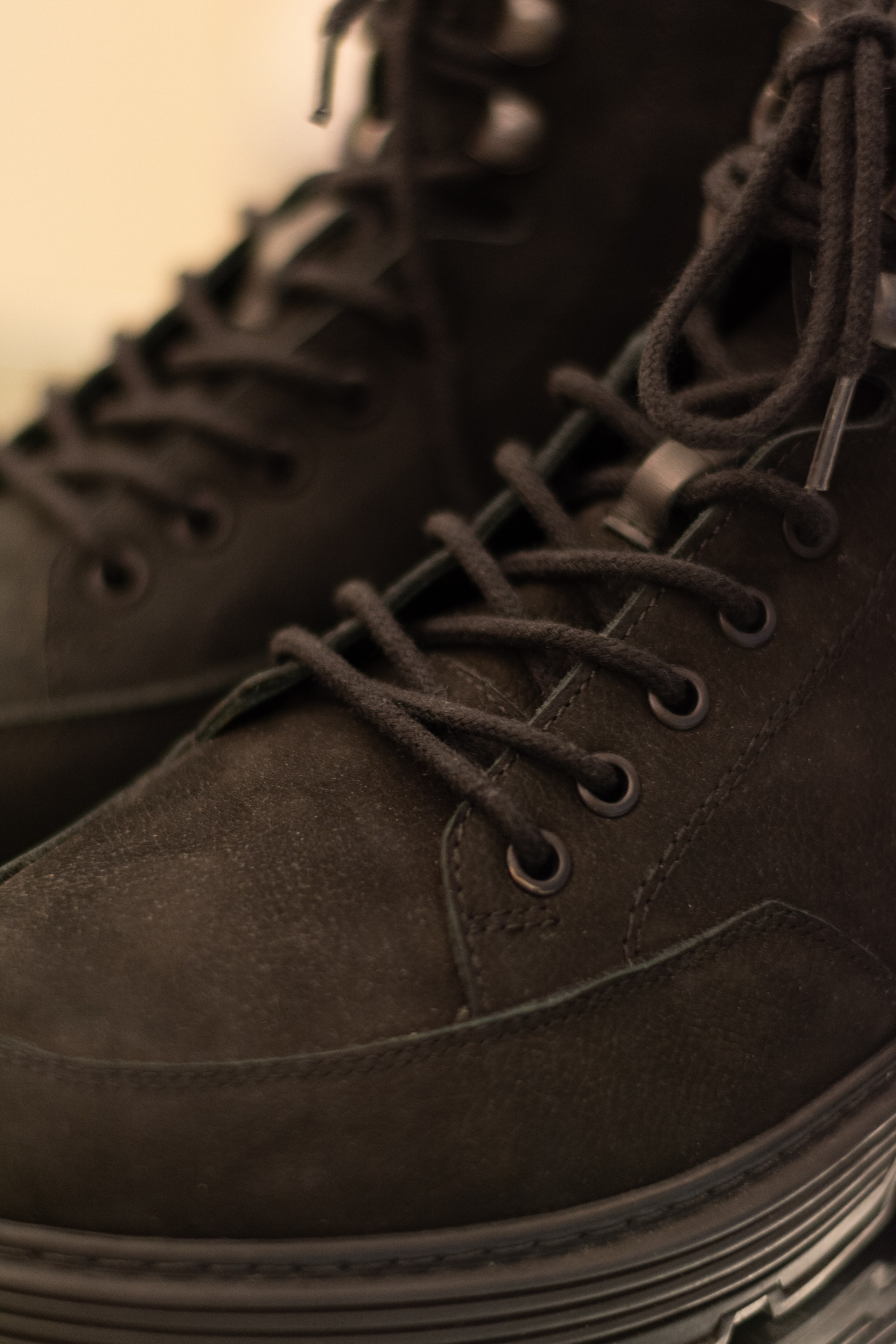 Для организаций. Предметная фотосессия для обувного магазина Capsula. Фотограф/видеограф Богдан Голованов