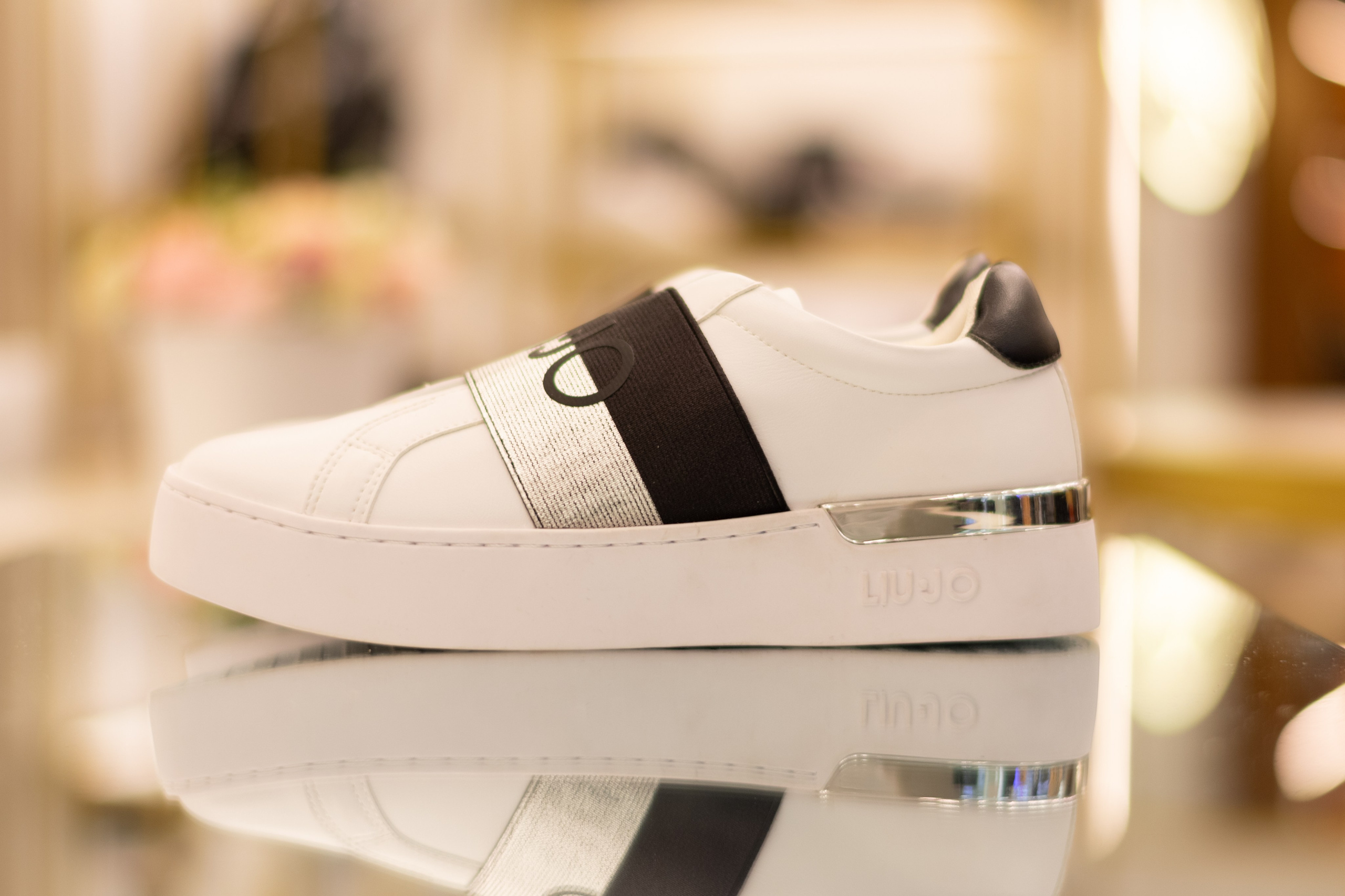 Для организаций. Предметная фотосессия для обувного магазина Capsula. Фотограф/видеограф Богдан Голованов