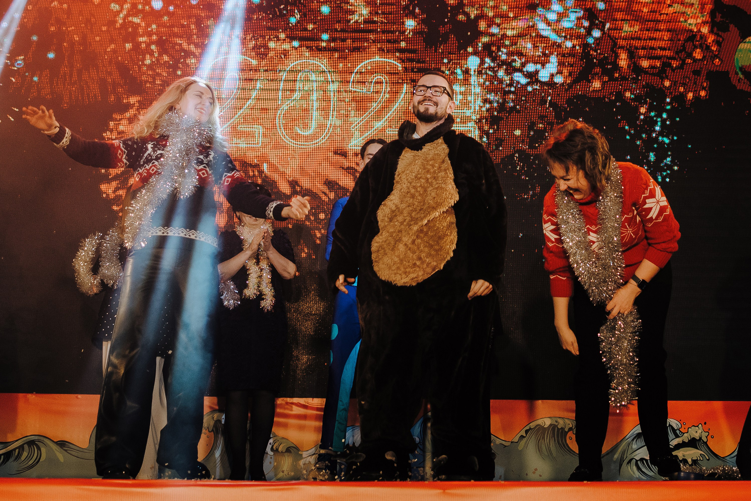 СПЕКТАКЛЬ «ВОЛШЕБНЫЕ ОЧКИ» ОПТИК-ЦЕНТР. Репортажный фотограф Зуев Роман г. Челябинск