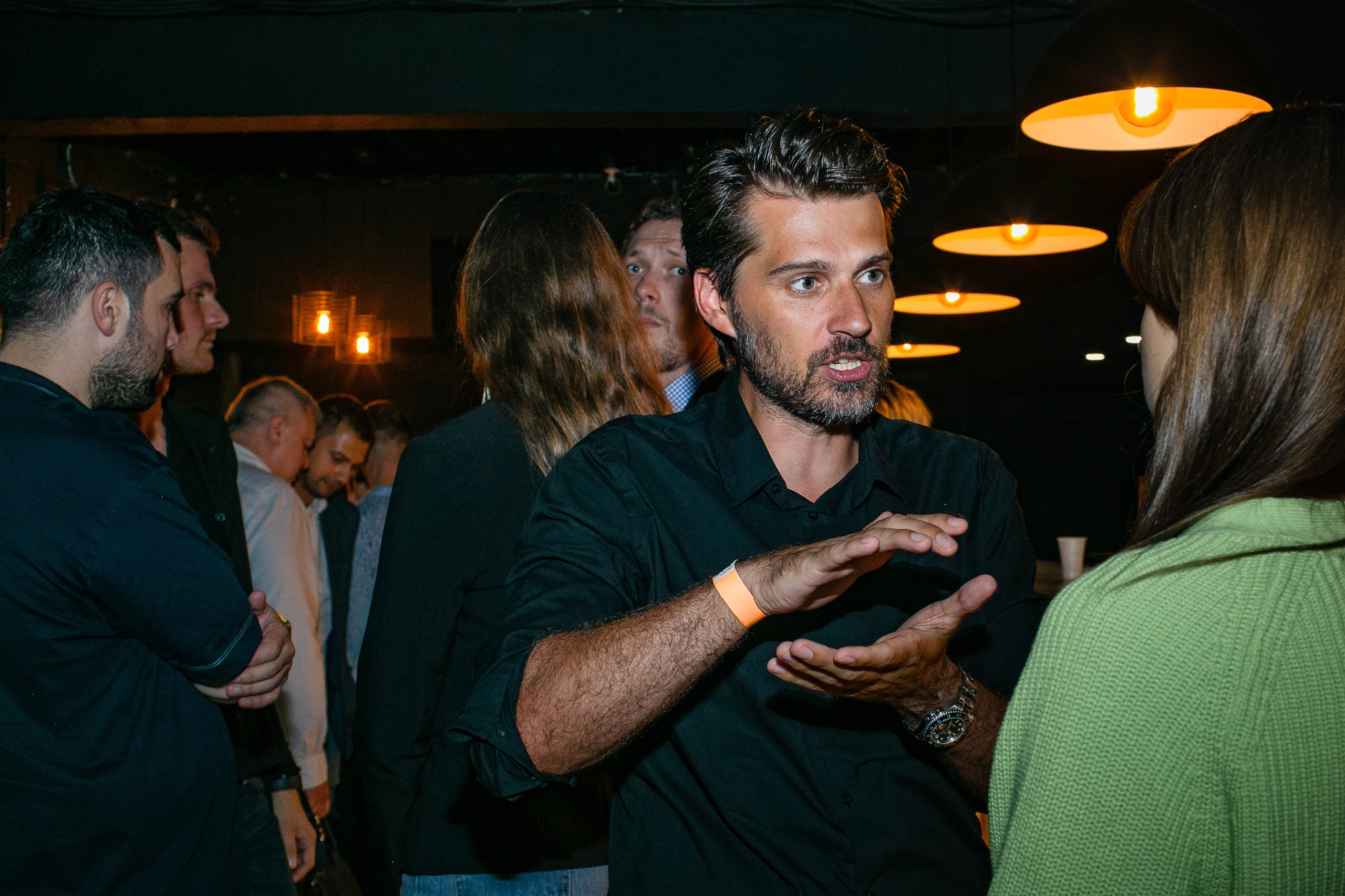 Встреча криптовалюте. Art photographer Nino