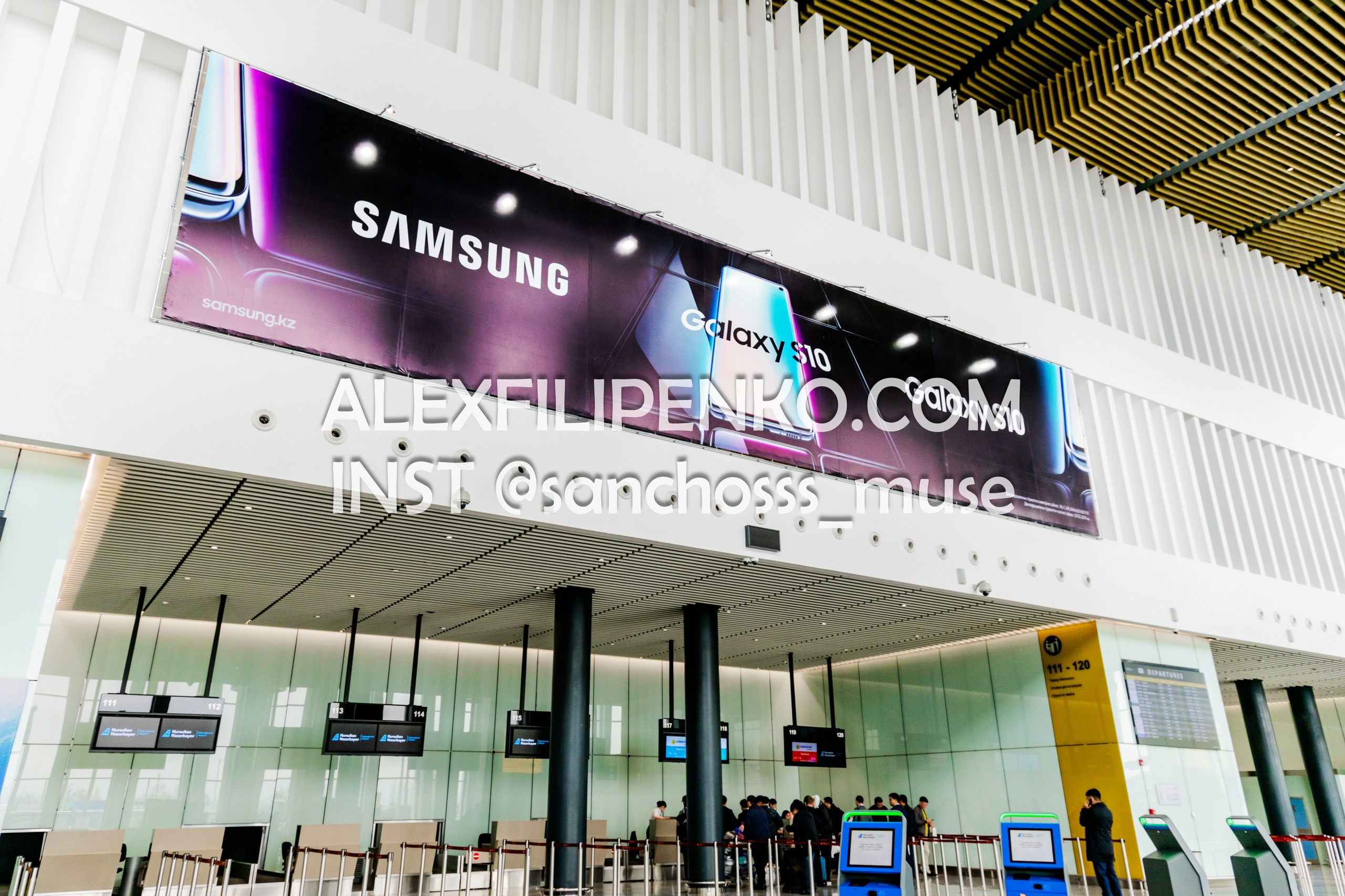 Фотосъемка для рекламного оператора MYD Production в Аэропорту Астаны. Фотограф интерьера недвижимости и архитектуры в Астане