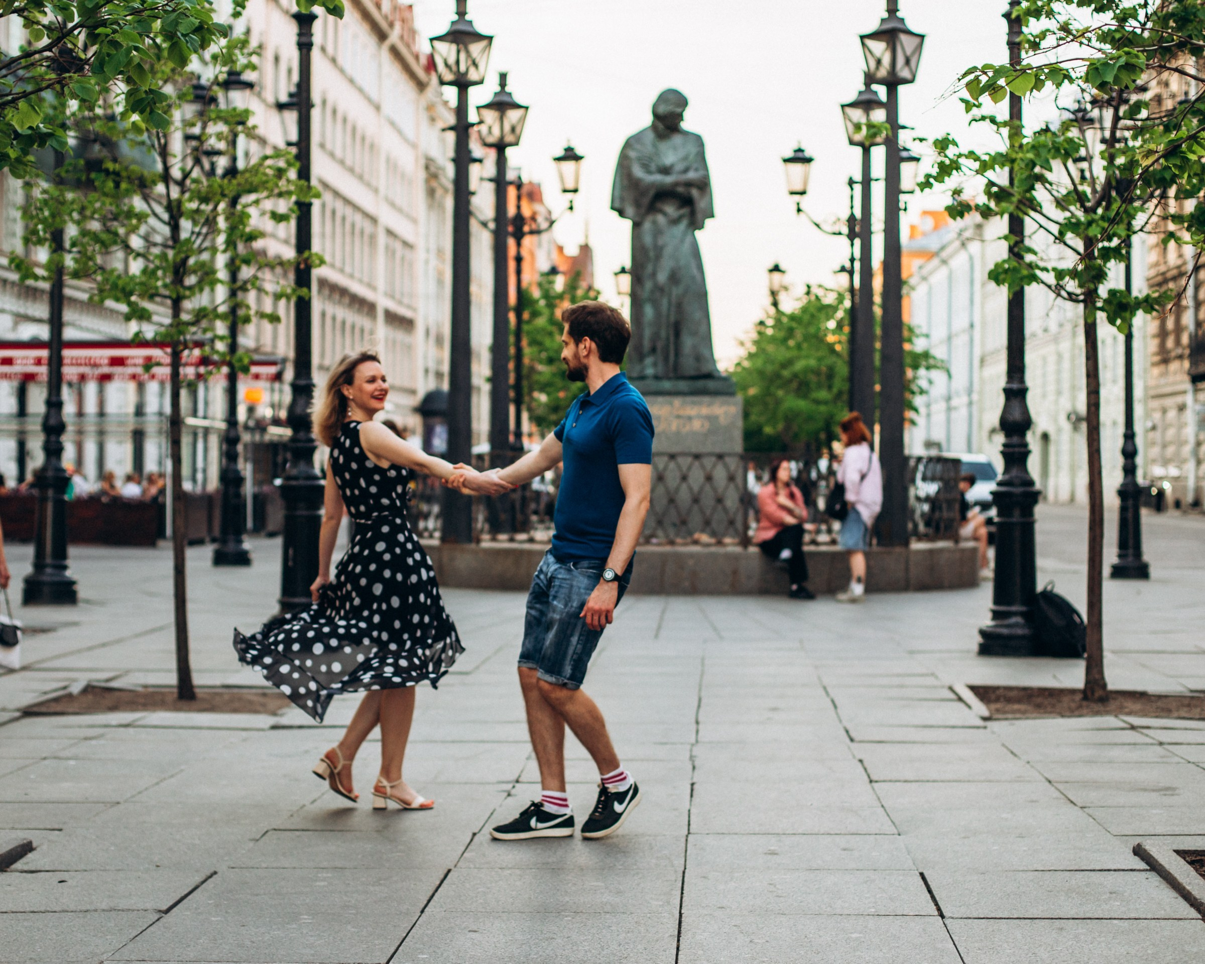 Дмитрий и Анна в мае. Фотопрогулка в Петербурге. Индивидуальный и семейный фотограф в Санкт-Петербурге