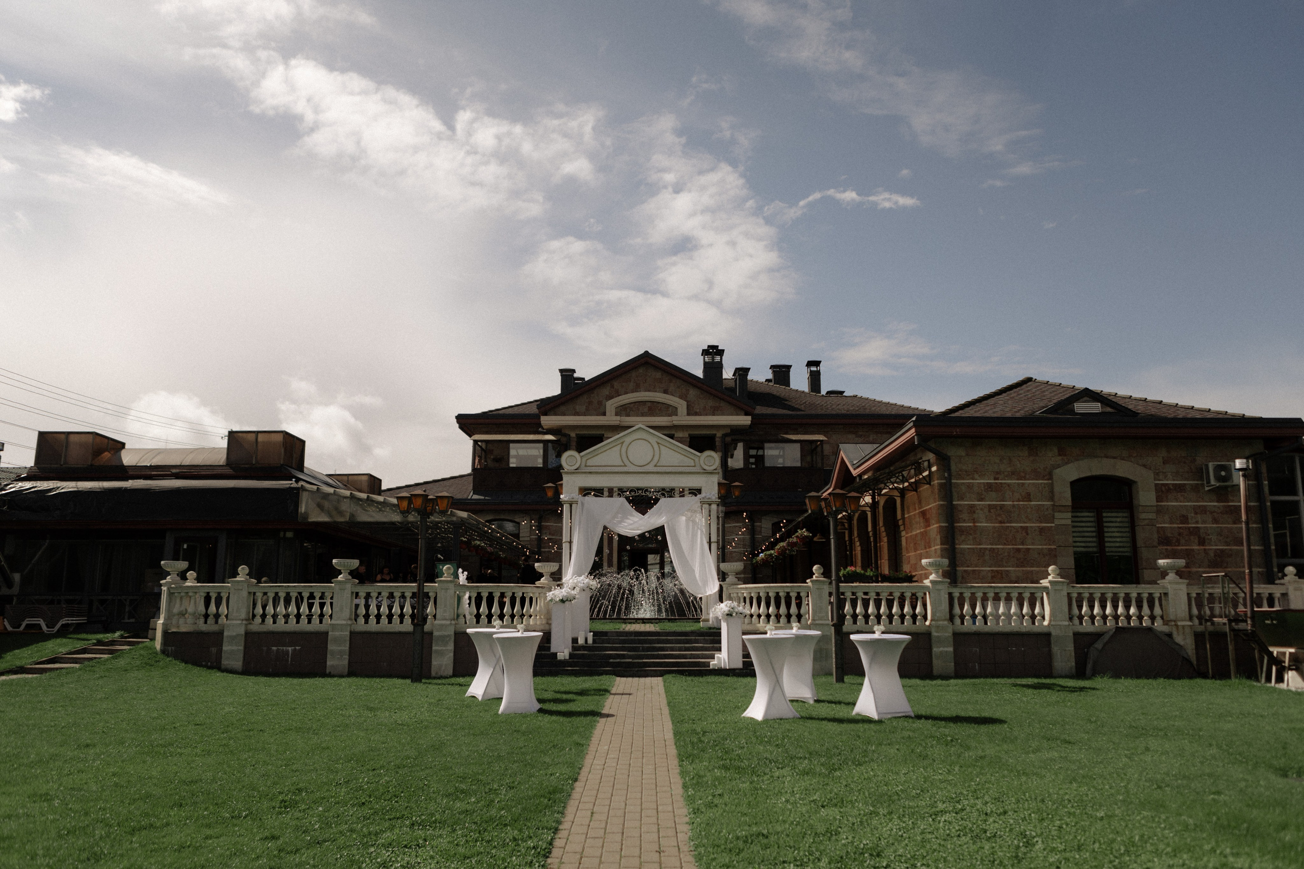 Аля и Паша. Свадьба в Пахра Парк. Свадебный и портретный фотограф в Москве Анастасия Масюк