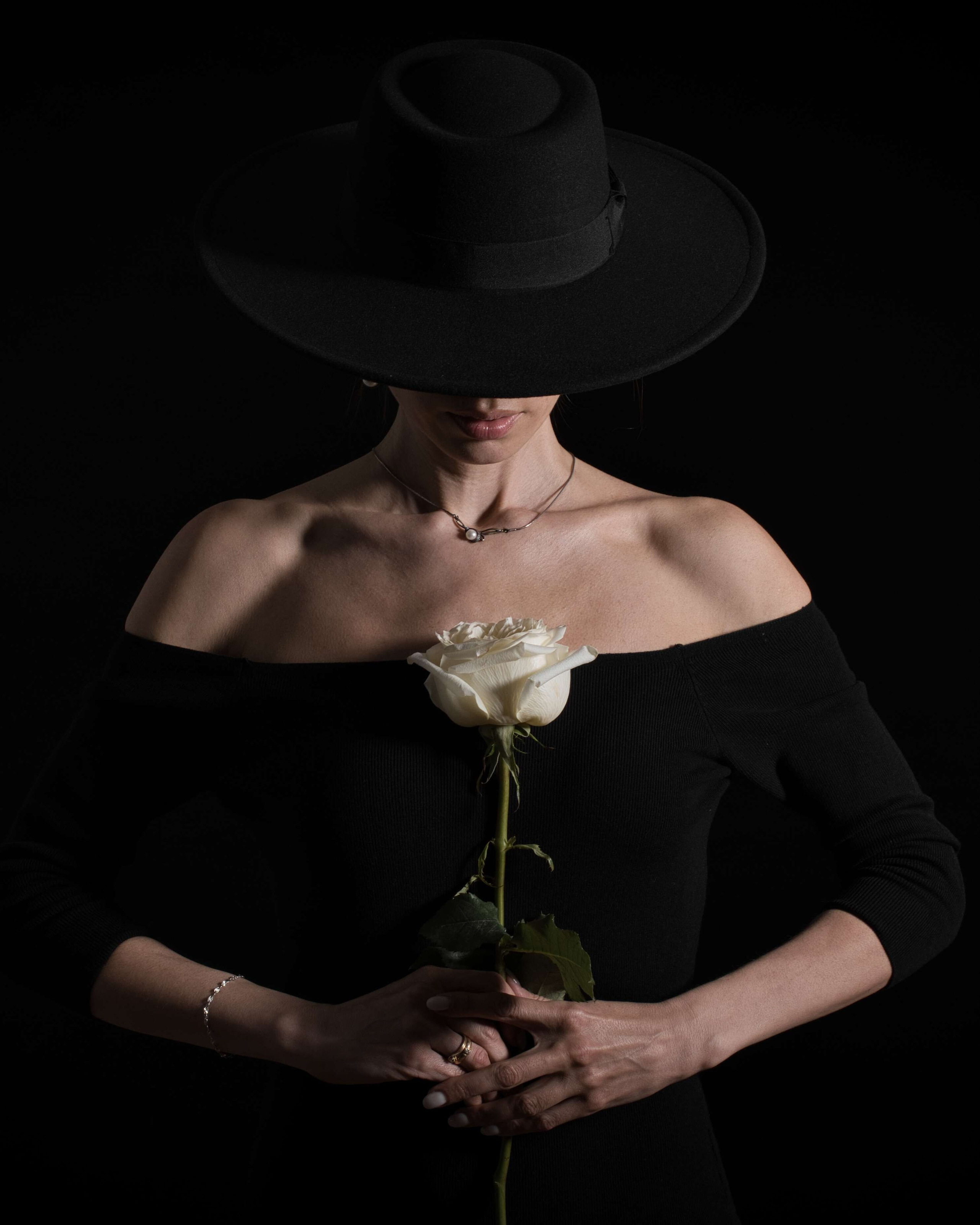 Шляпка Зорро. Фотограф Денис Кривопусков