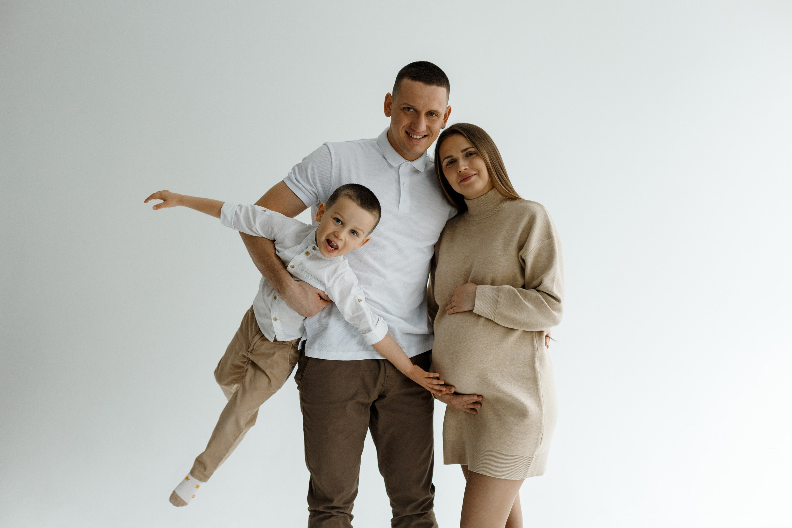 Семейная фотосессия беремености в Лофт 13. Фотограф Александра Сыщенко