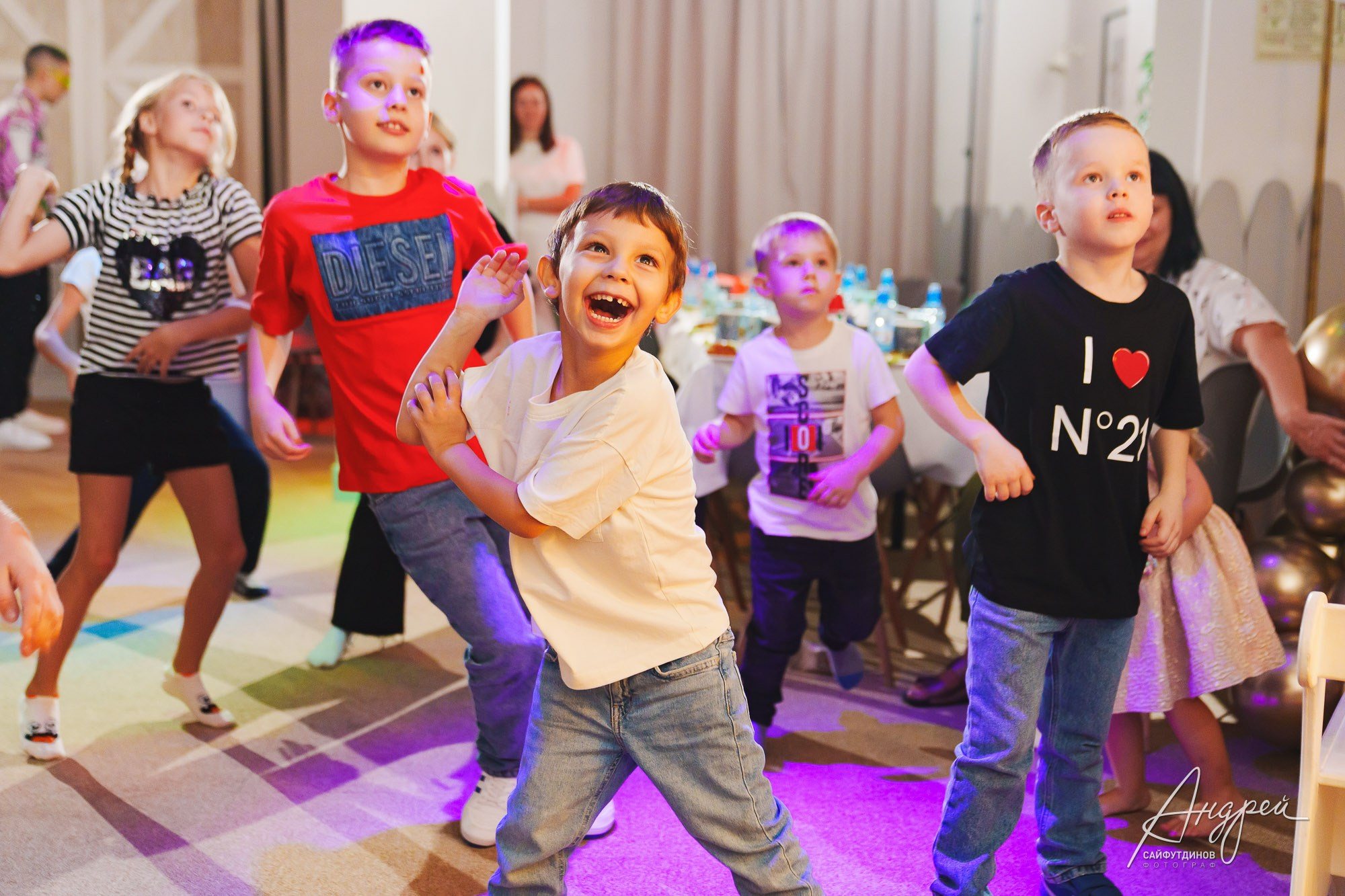 День Рождения Лёши. Лофт «Стрелка». Свадебный и семейный фотограф в Ростове-на-Дону. Андрей Сайфутдинов
