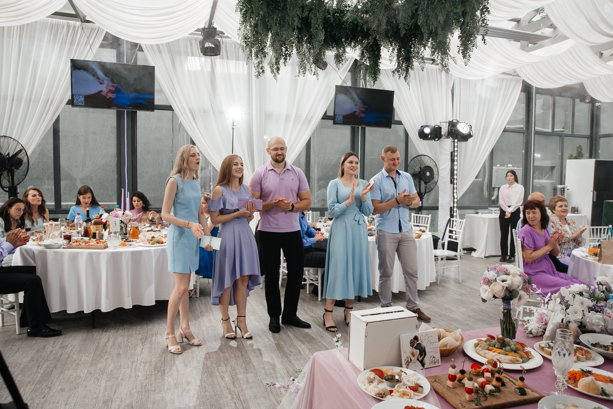 А&А — фотосессия на стадионе. Свадебный фотограф в Оренбурге Илья Володьков