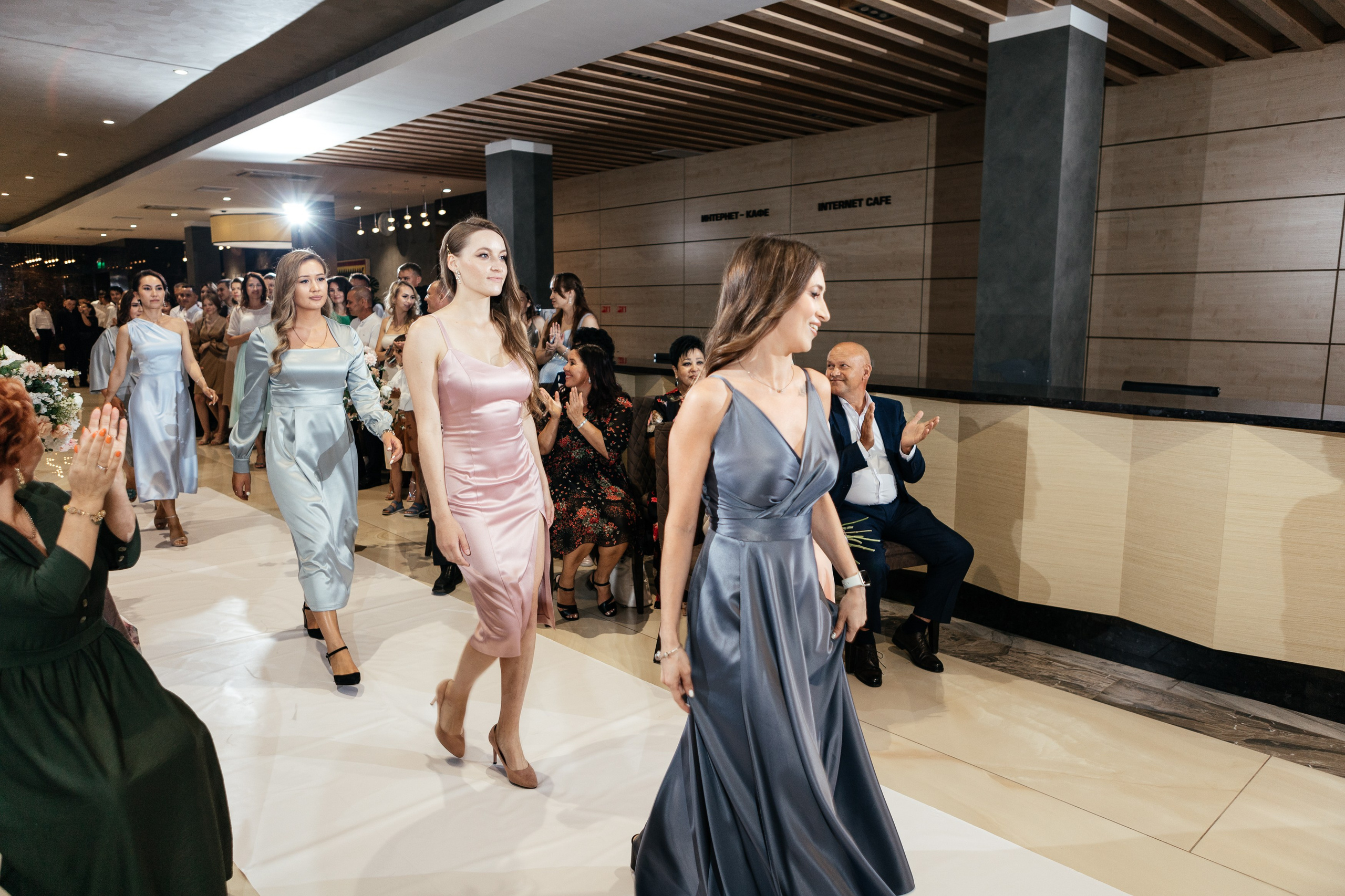 Свадебный фотограф Уфа — Руслан ГабдлисламовЖивые эмоции, красивые кадры, воспоминания на всю жизнь.Работаю по всей Республике Башкортоста. Свадебный фотограф Уфа Руслан Габдлисламов