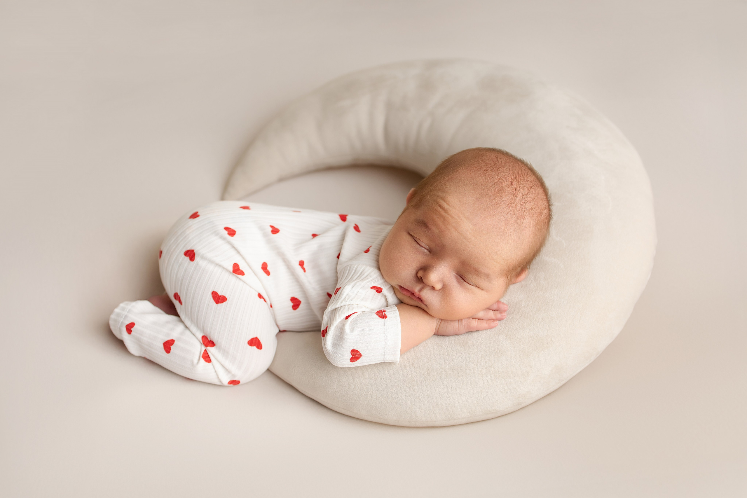 Владислав 7 дней. Фотограф новорождённых Newborn Москва