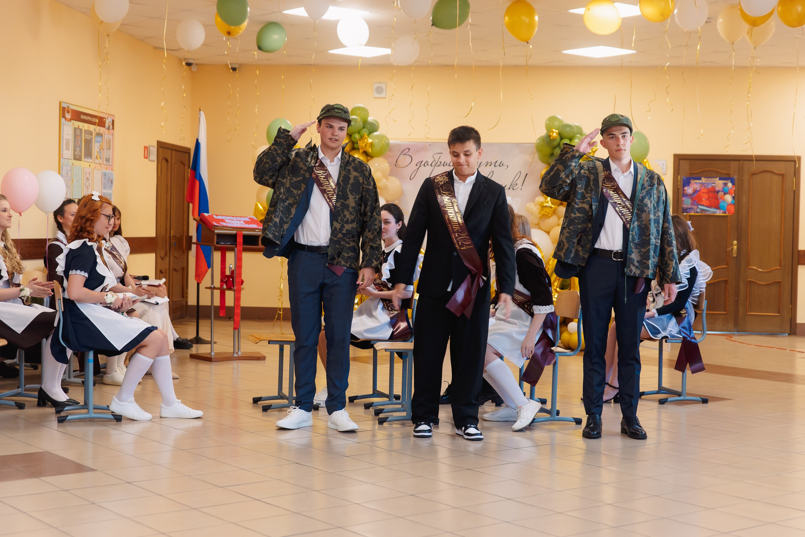 Последний звонок. Фотограф в Кронштадте и Санкт-Петербурге Анастасия Коваленко