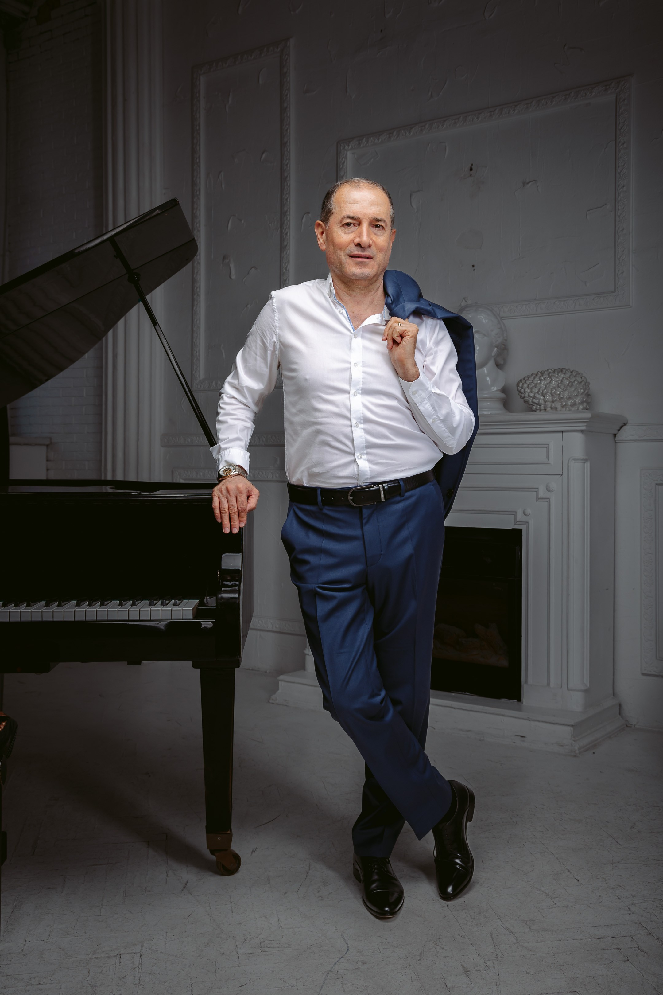 Композитор. Свадебный Фотограф в Москве Гор Магтагян