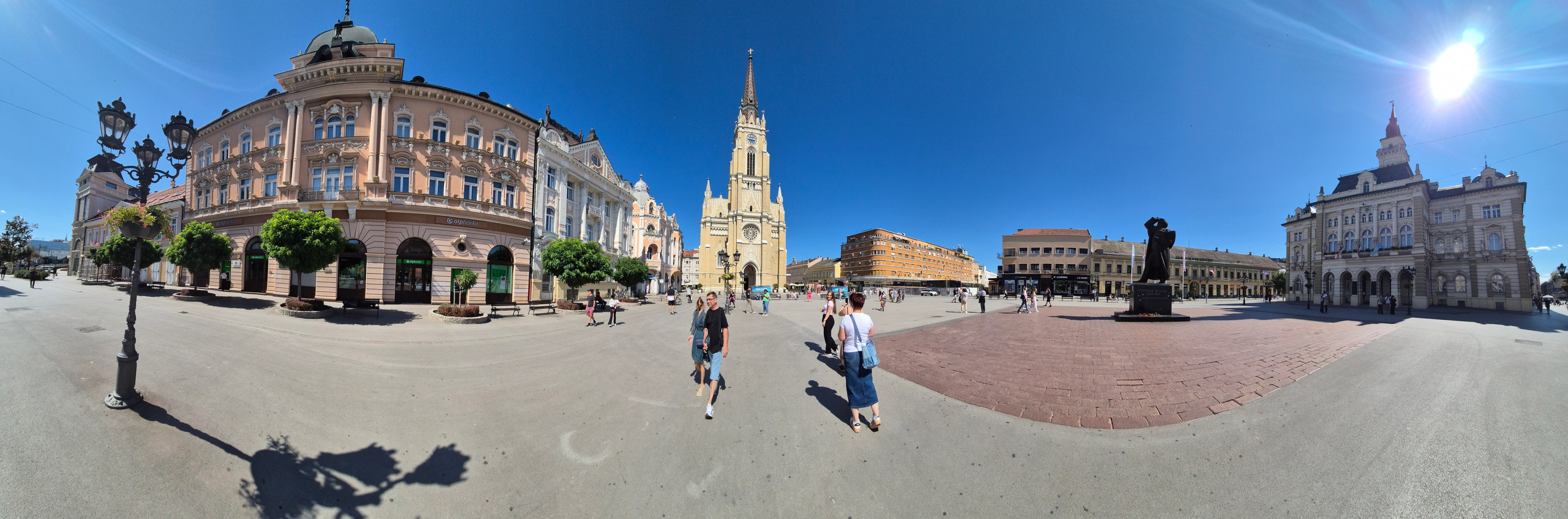 Панорама ратушной площади - эксперимент с режимами камеры телефона