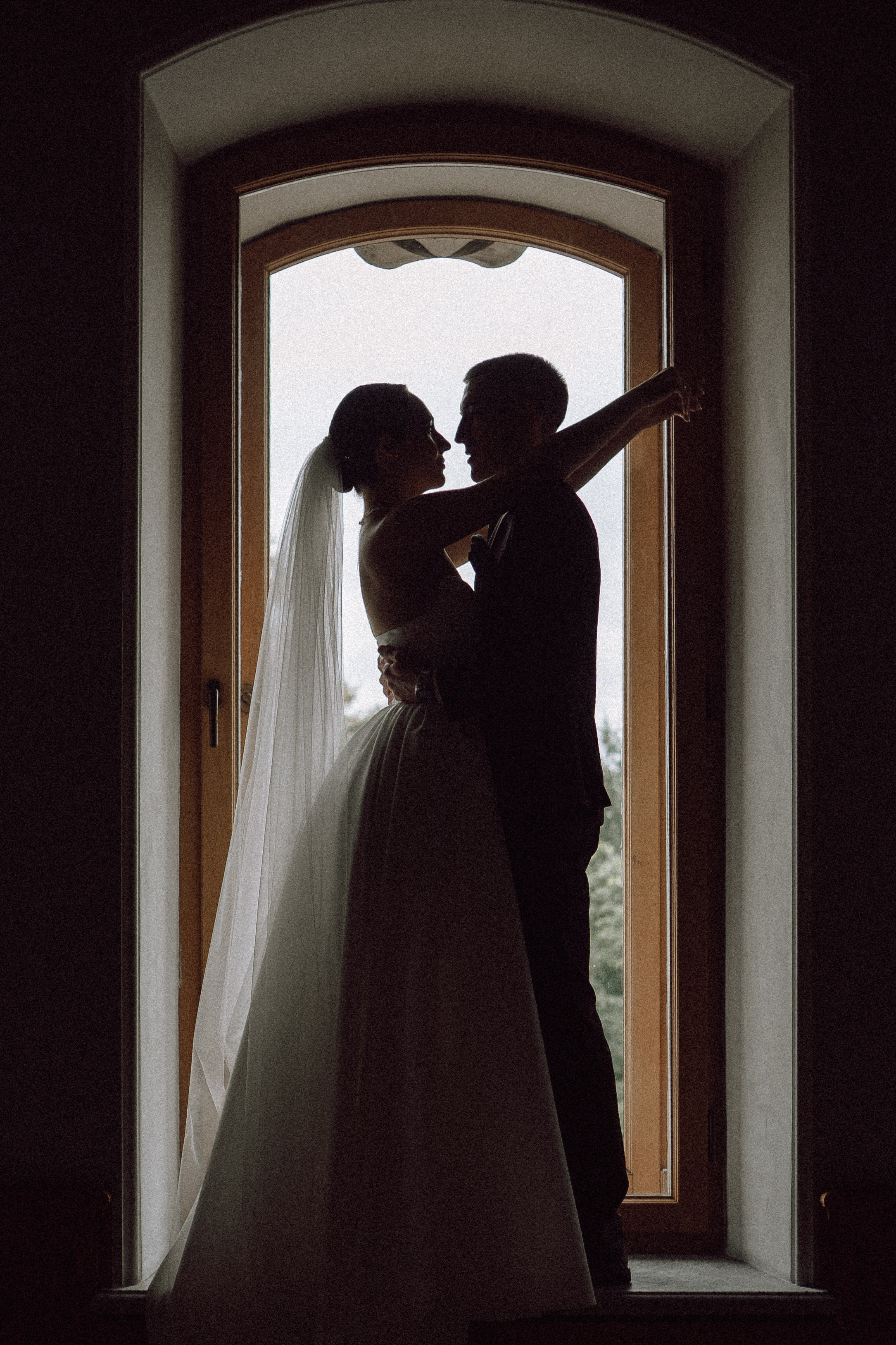 СВАДЕБНАЯ ПРОГУЛКА В САНТК-ПЕТЕРБУРГЕ (ИСАКИЕВСКИЙ СОБОР, ЗИМНЯЯ КАНАВКА, ЭРМИТАЖ И БОЛЬШАЯ МОРСКАЯ УЛИЦА). Профессиональный фотограф, Санкт-Петербург — Виктория Богомолова