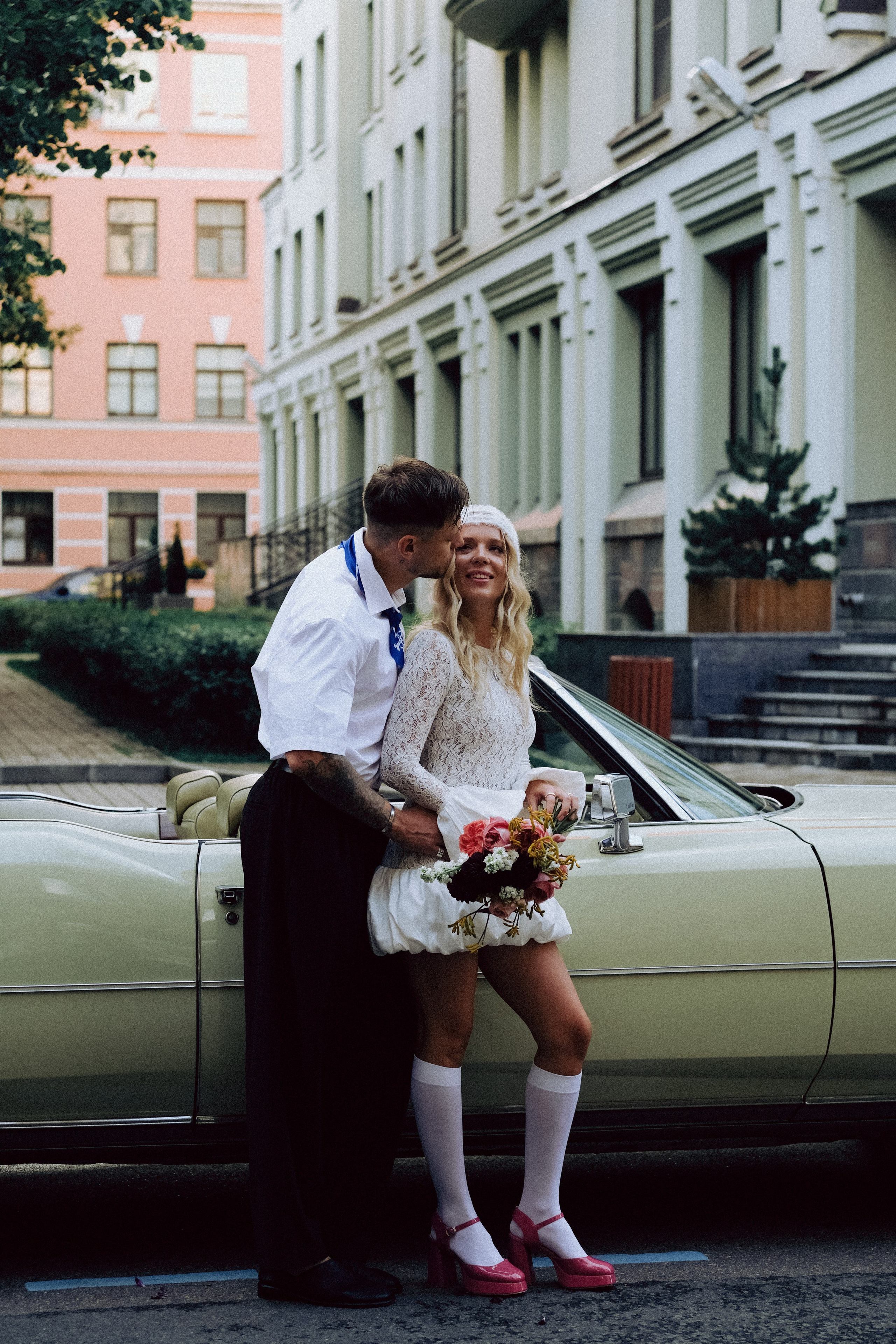 СВАДЕБНАЯ СЬЕМКА С КАБРИОЛЕТОМ В САНТК-ПЕТЕРБУРГЕ НА ПЕТРОГРАДКЕ В ОТЕЛЕ ПАНОРАМИКА. Профессиональный фотограф, Санкт-Петербург — Виктория Богомолова