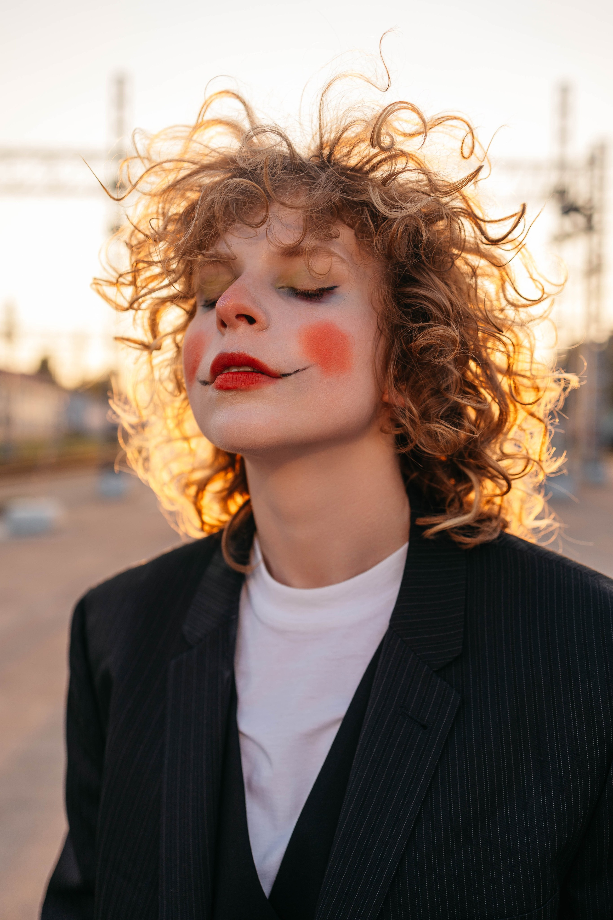 Закат на ЖД вокзале. Лиза. Фотограф в Твери Лагодная Яна