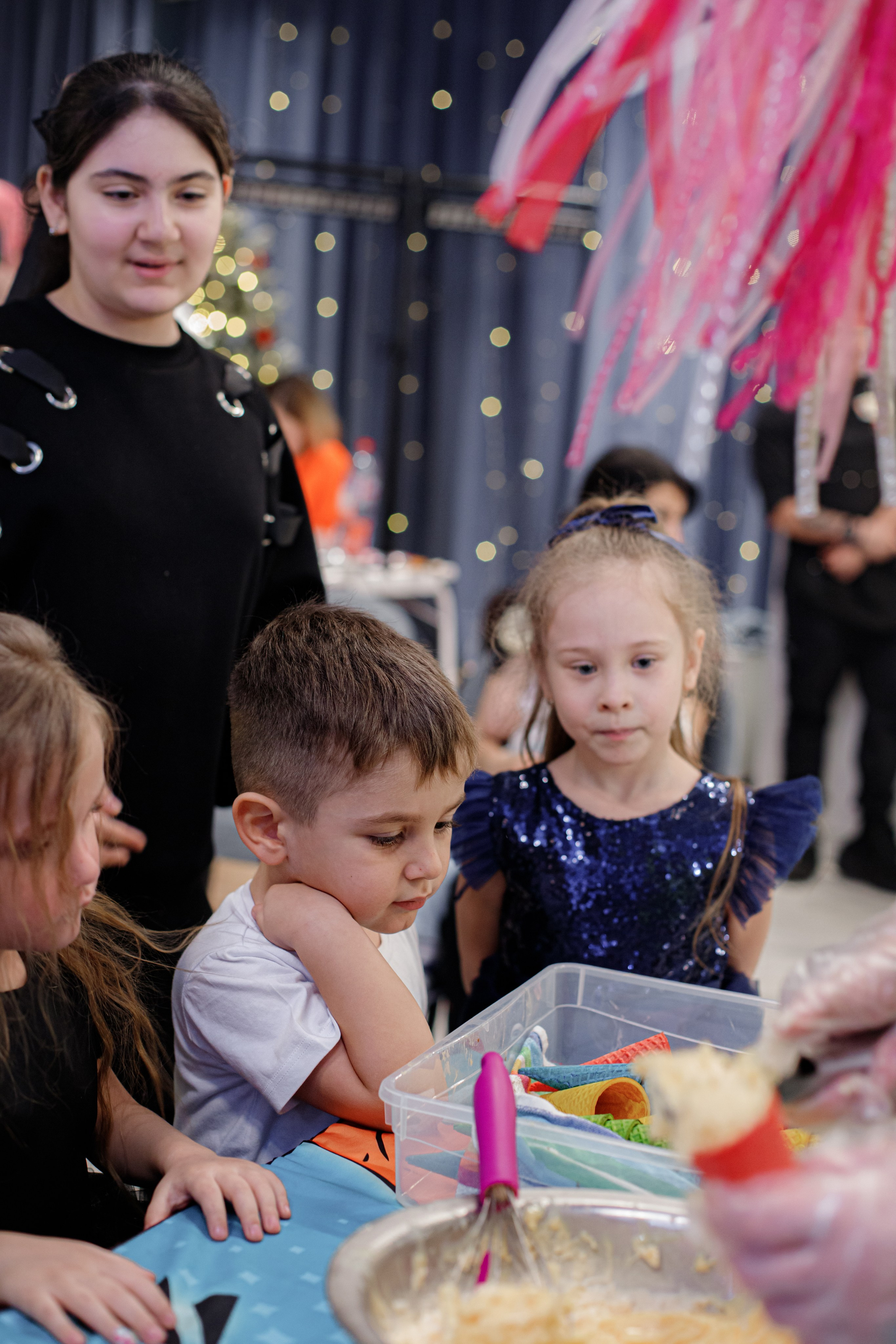 ASIA'S BIRTHDAY PARTY. Photokarish