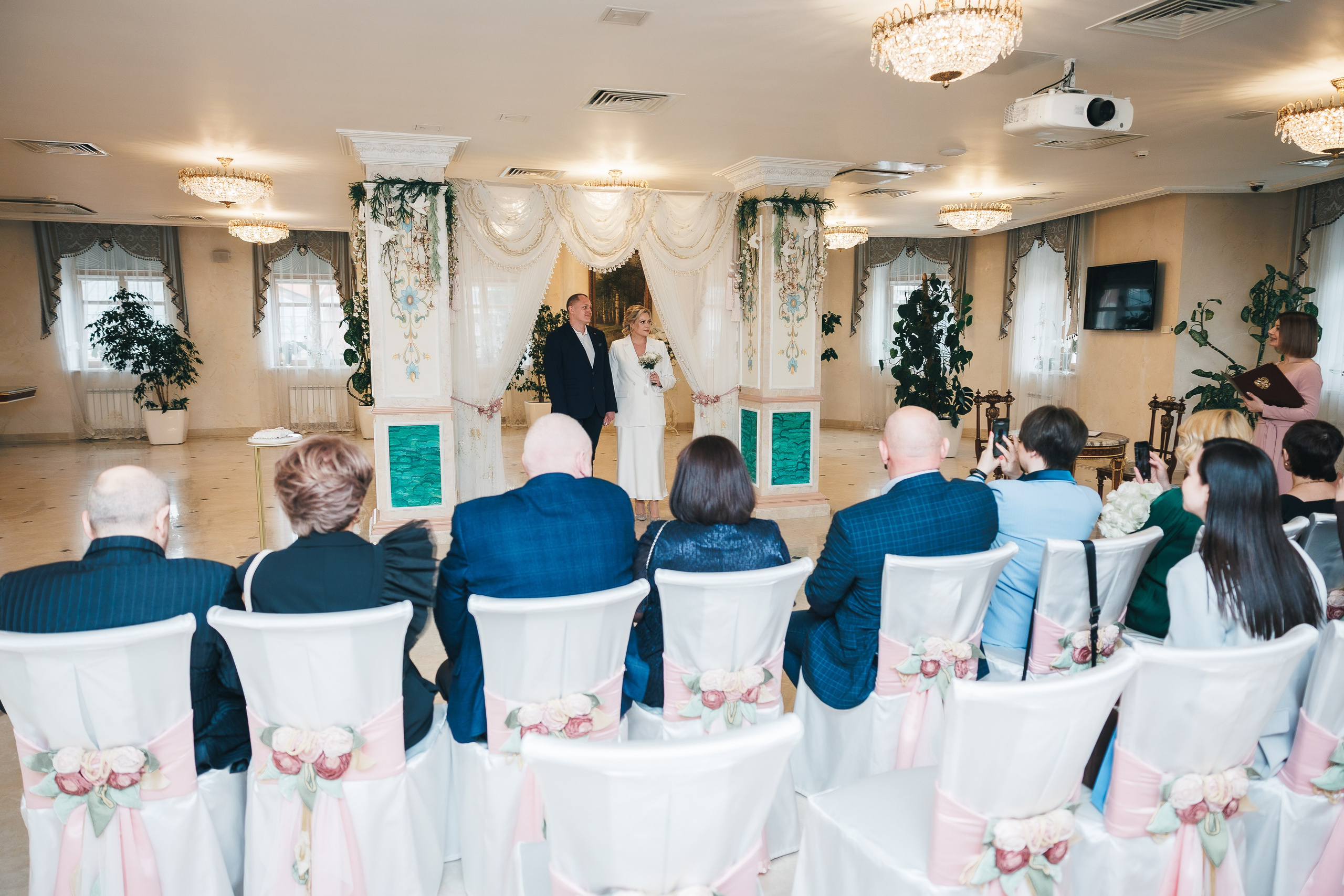 Выездная регистрация брака в гостинице "Покровская"