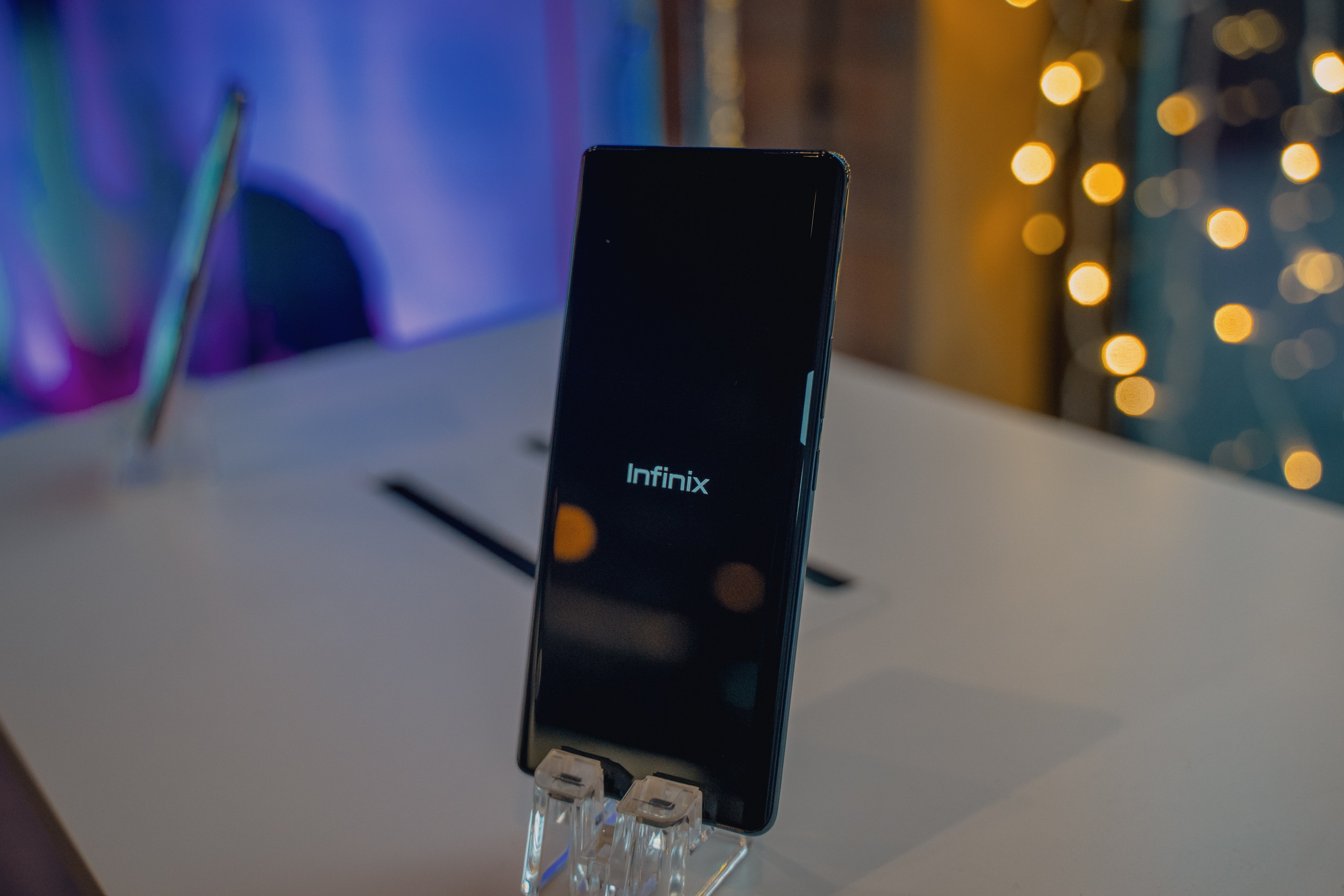 Фотография внутри ресторана телефона Infinix 