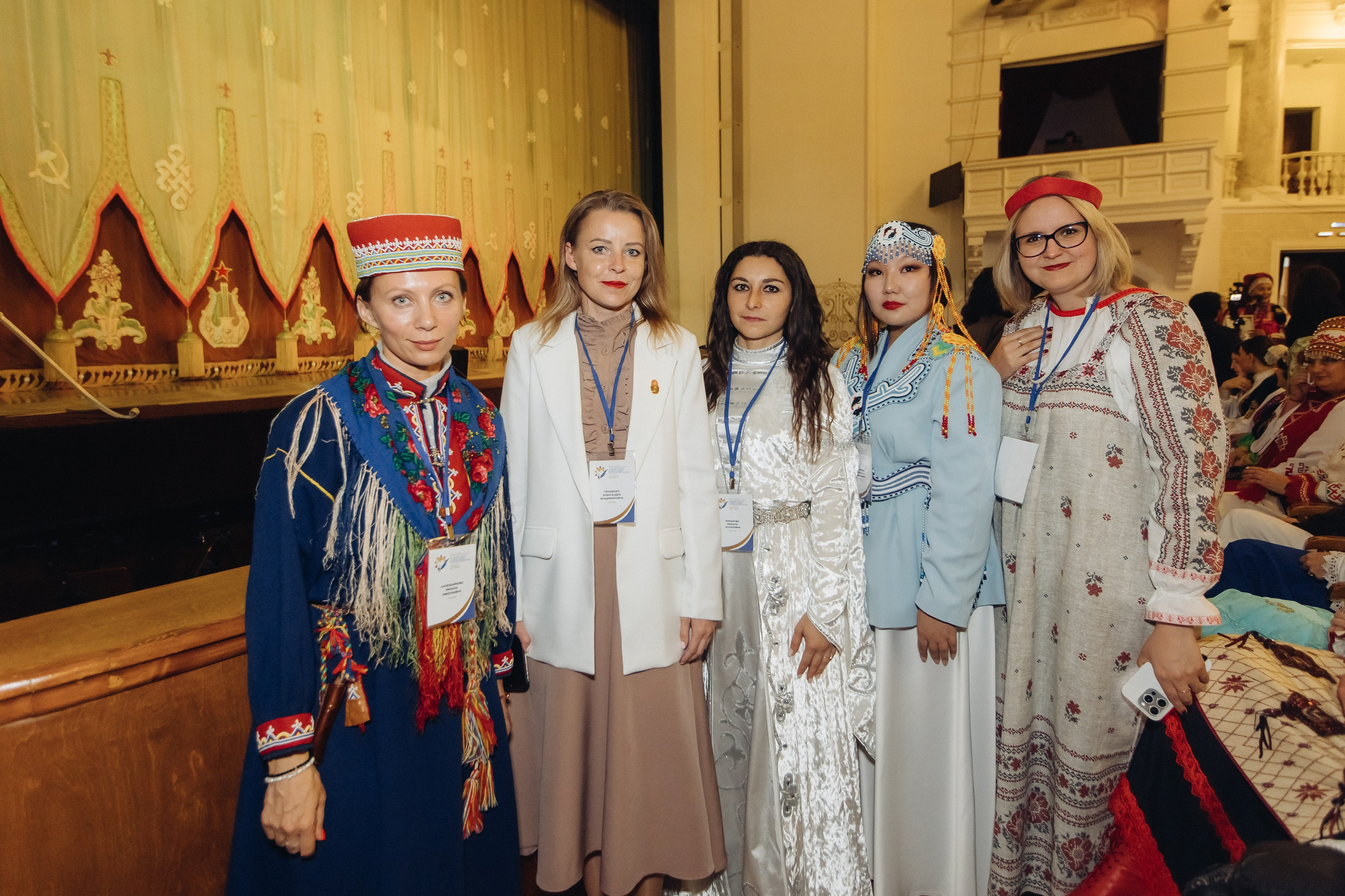 Лучший учитель родного языка и литературы 2025. Свадебный и семейный фотограф в Улан-Удэ