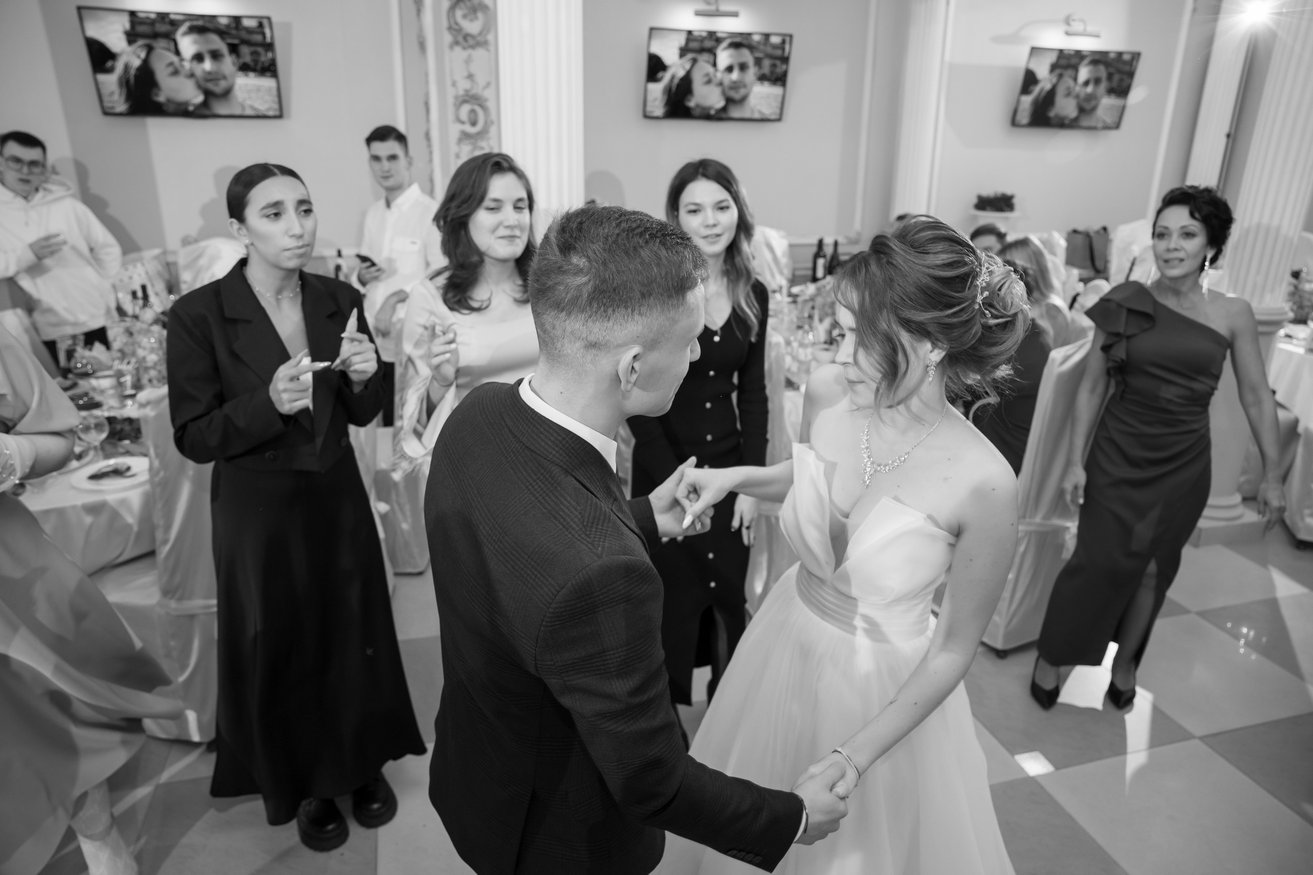 Константин и Дарья, ЗАГС ВДНХ, отель Soluxe, ресторан «Антик». Свадебный и репортажный фотограф (Москва, Королев и другие)