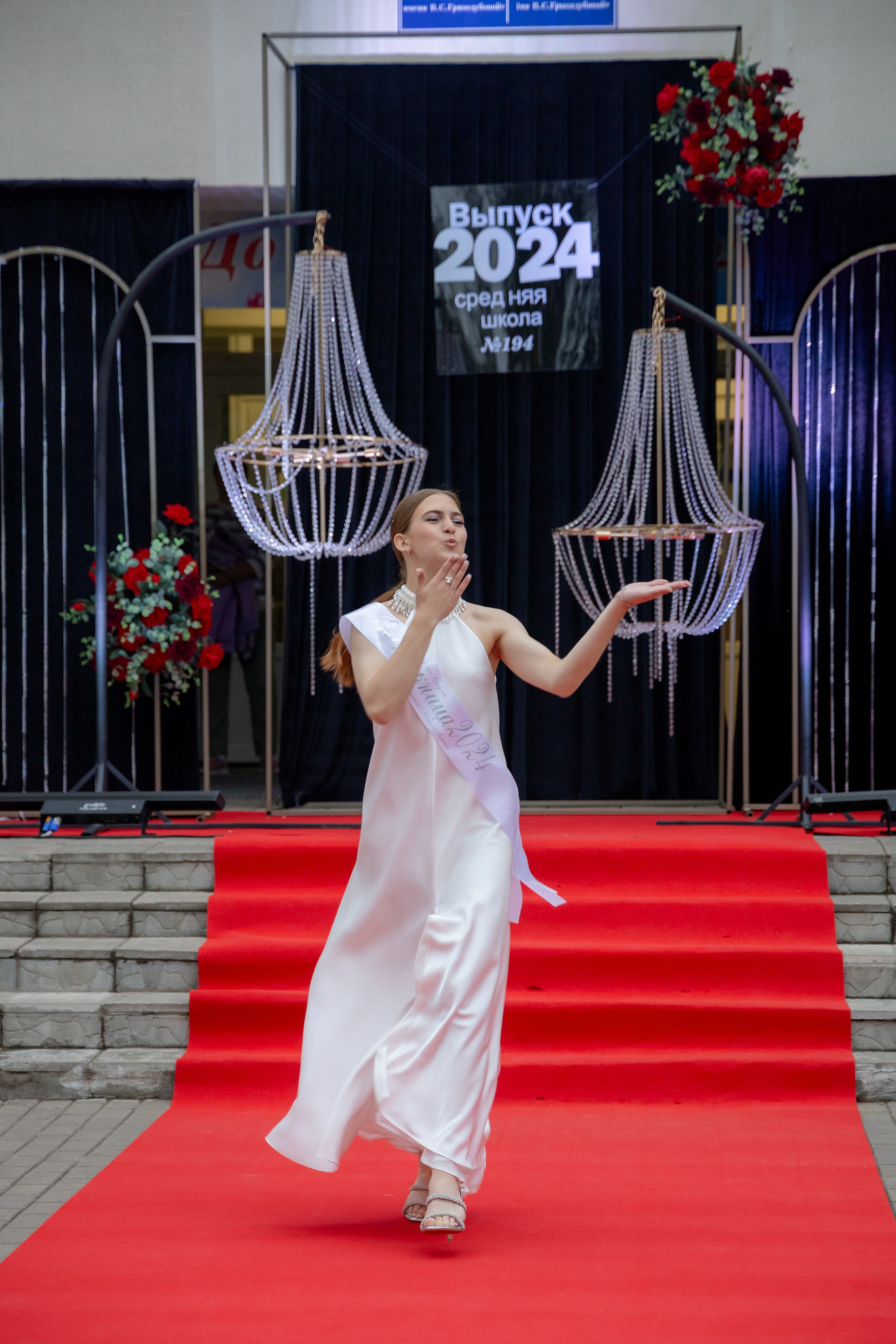 Школьный выпускной 2024 год в Соколе (Минск). Свадебный фотограф в Минске/Беларуси Сергей Спиридонов