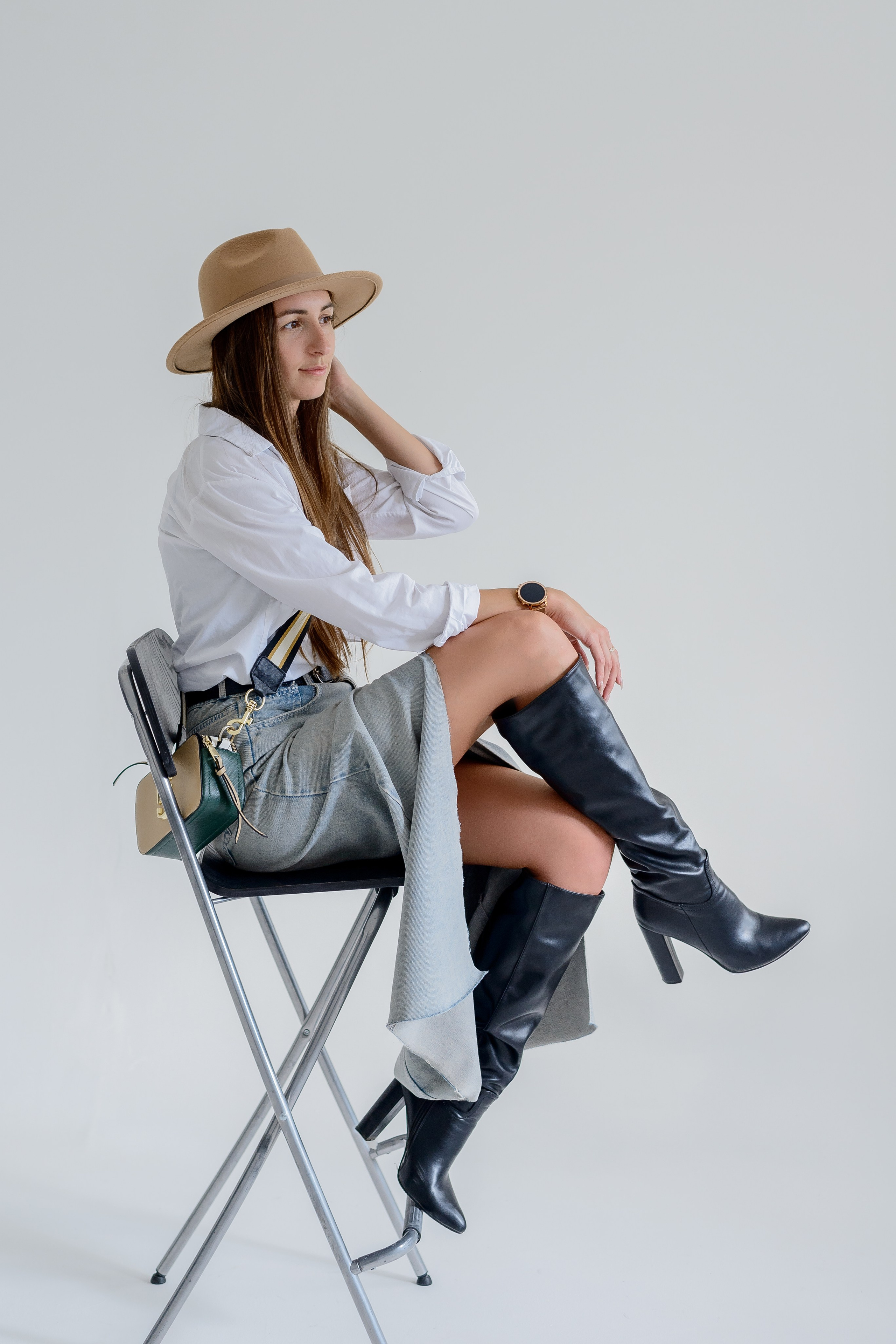 Фотограф для фотосессии в студии Балаково