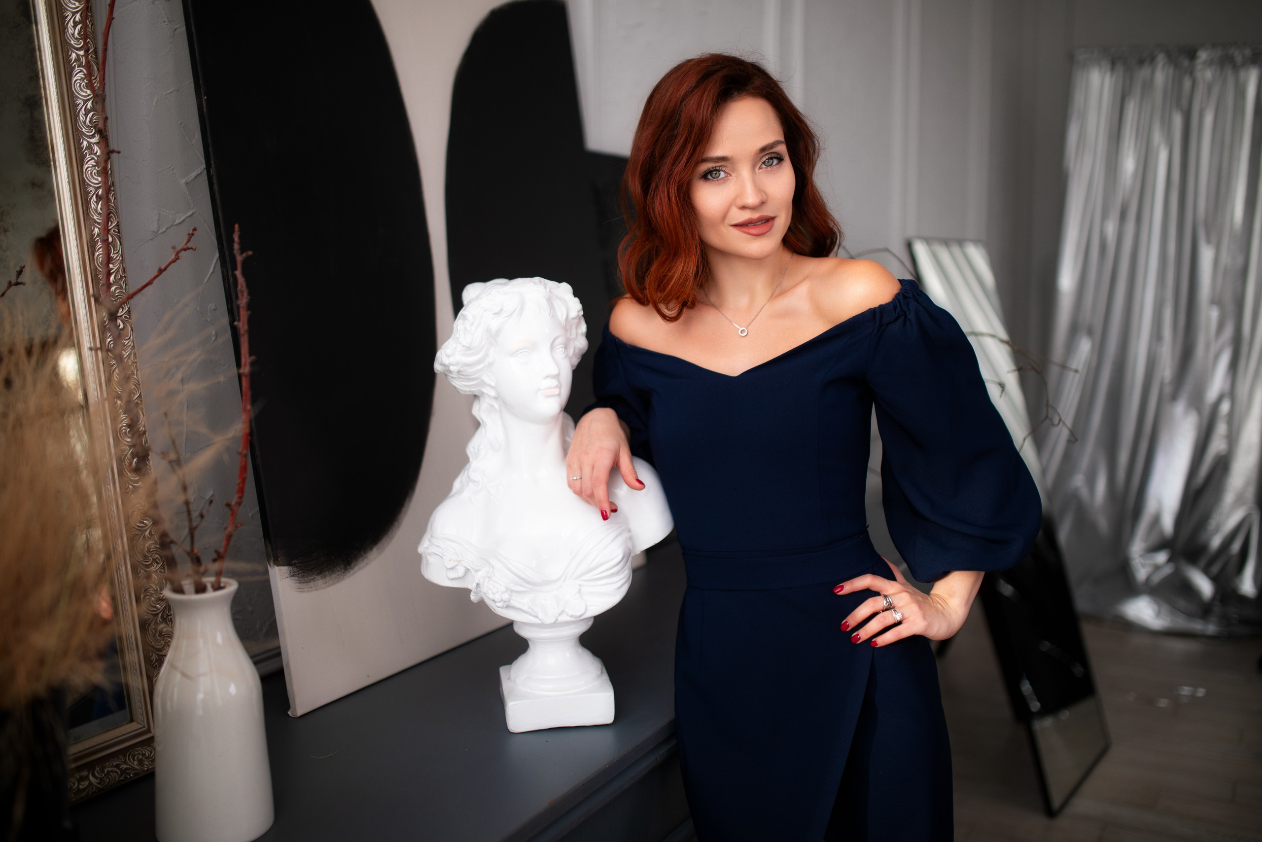 Студийный фотосет с Еленой в интерьере и на циклораме в формате для «себя»