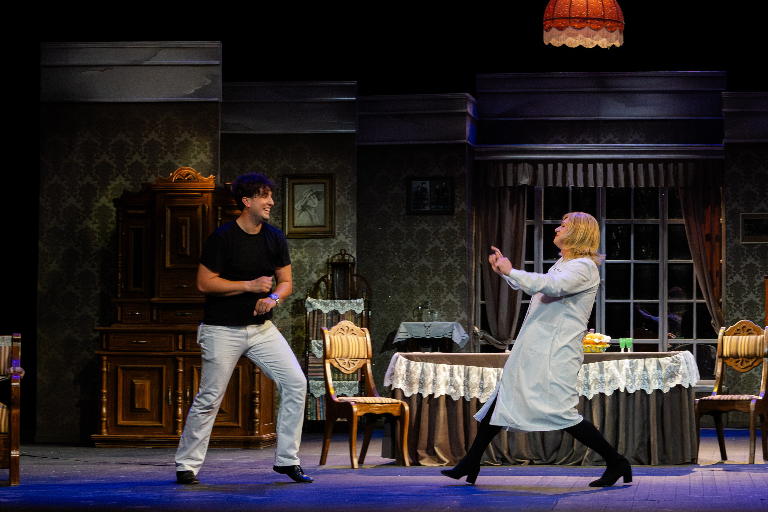 Театр Юного Зрителя «Отчаянные Тетки». Фотограф Марк Файзулин