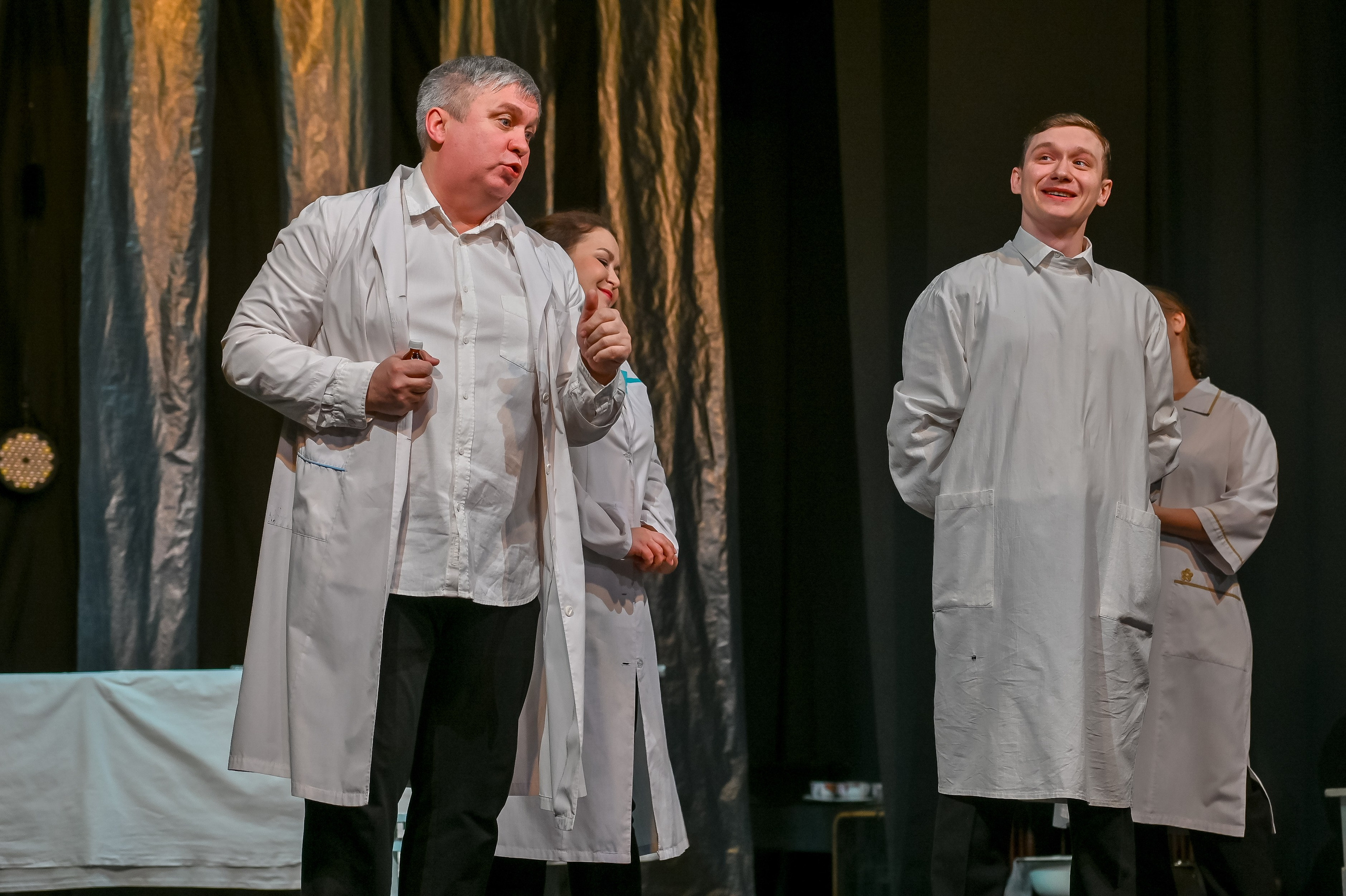 «Записки юного врача» в Театре Артиста 01.03.2024. Репортажный профессиональный фотограф-любитель