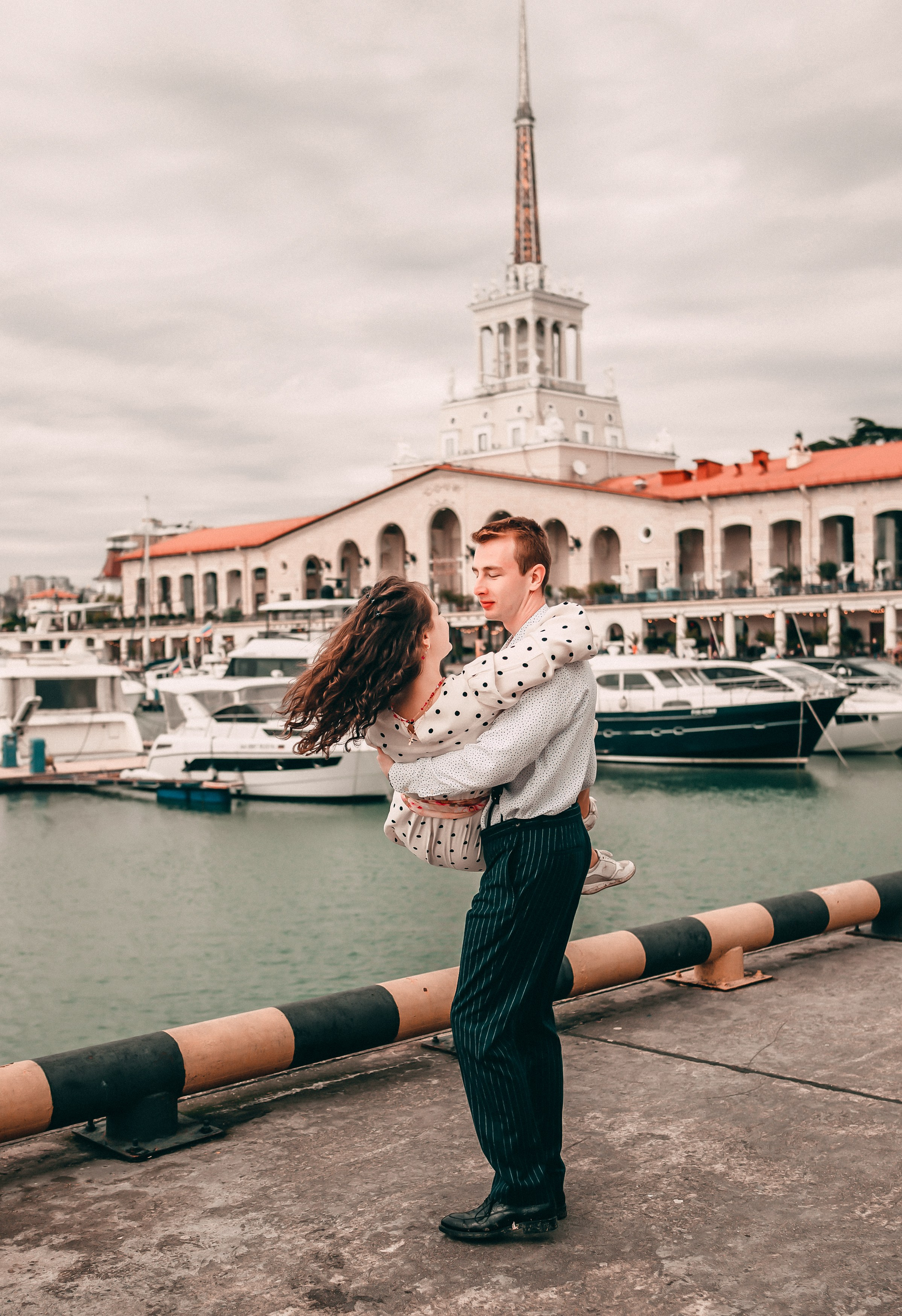 Сливовый сад, морпорт, пляж Ривьера. Свадебный и семейный фотограф София Невская