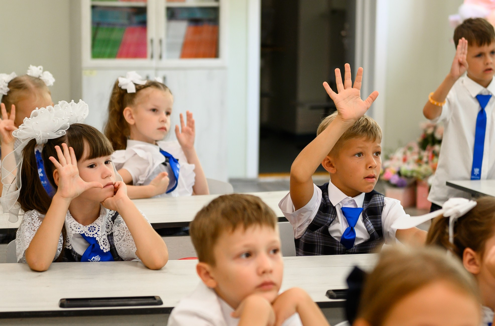Первый раз в первый класс школа Страховой. Свадебный и семейный фотограф София Невская