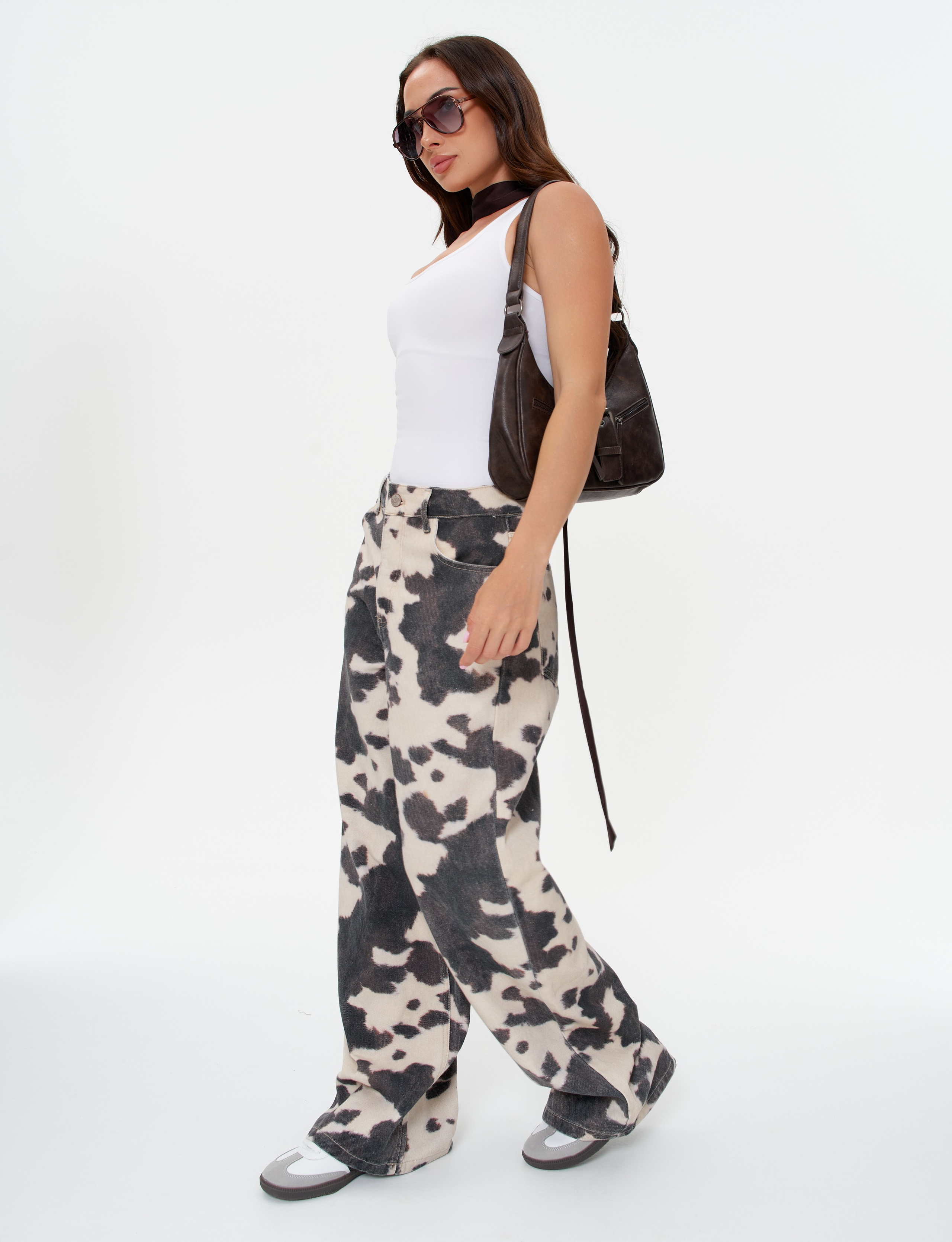 Лонгсливы. Фотограф для маркетплейсов в Москве