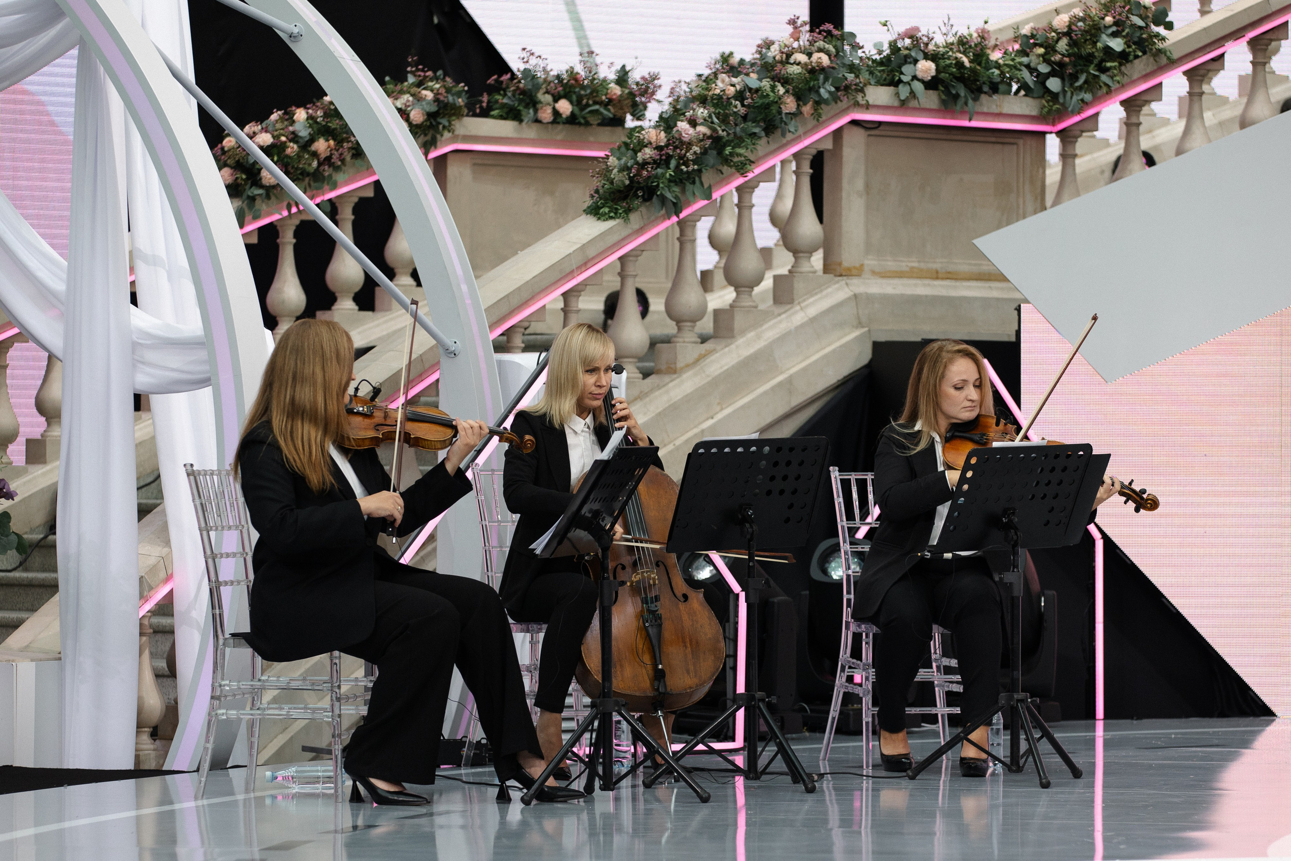 Регистрация в Гостином дворе, ужин в ресторане Библиотека в Переделкино. Свадебный фотограф в Москве Мария Крош