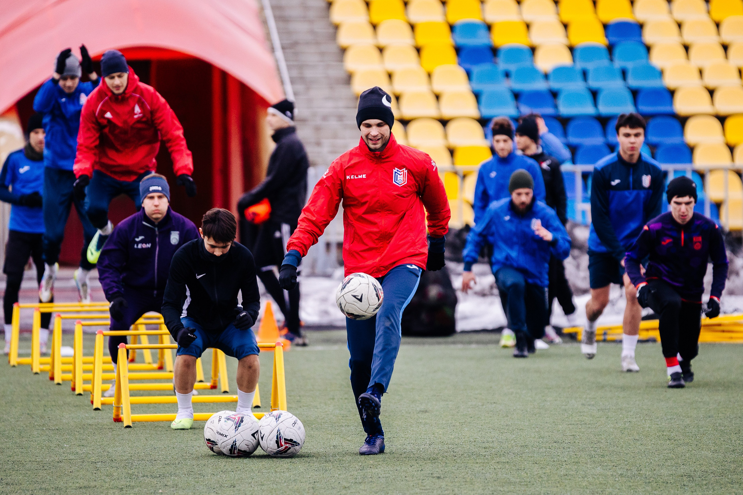 Тренировка ФК Металлург // 01.04.24. Денис Прохоров Фотограф в г. Магнитогорск