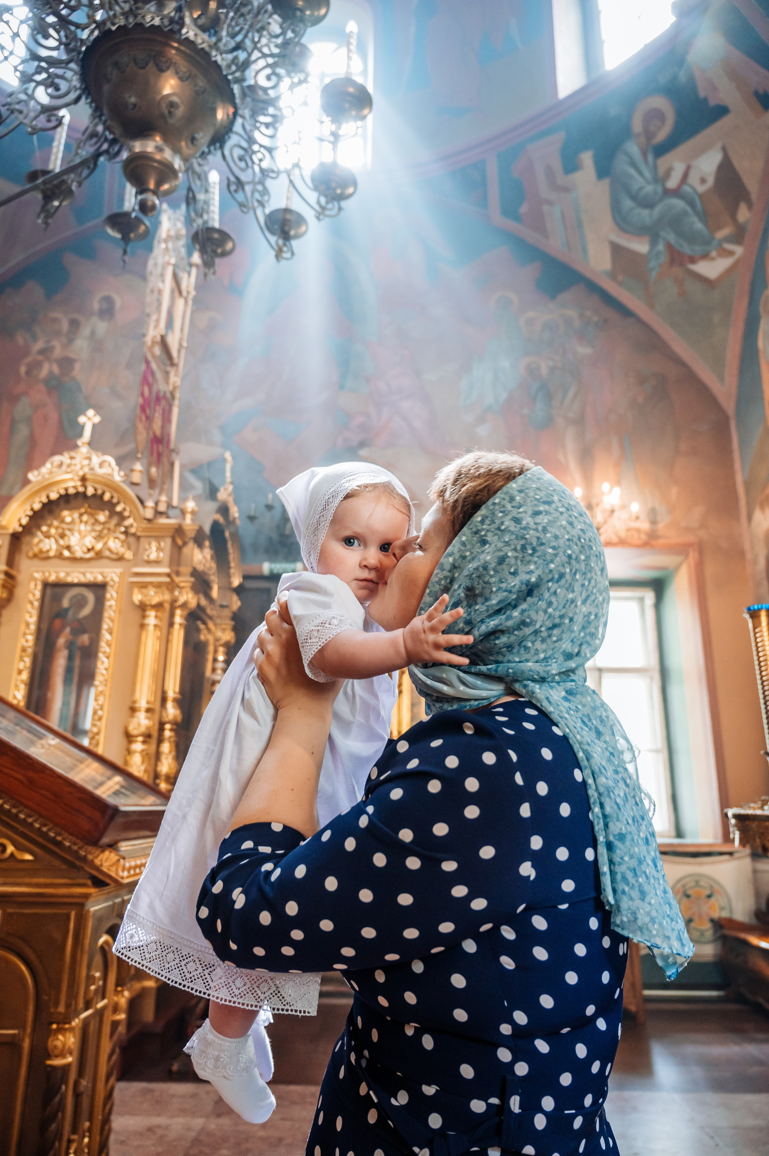 Фотосъёмка крещения. Анастасия Петрович фотограф, фотокорреспондент в Москве и Санкт-Петербурге. Фотосъёмка репортажа, мероприятия, корпоративная съёмка, контент