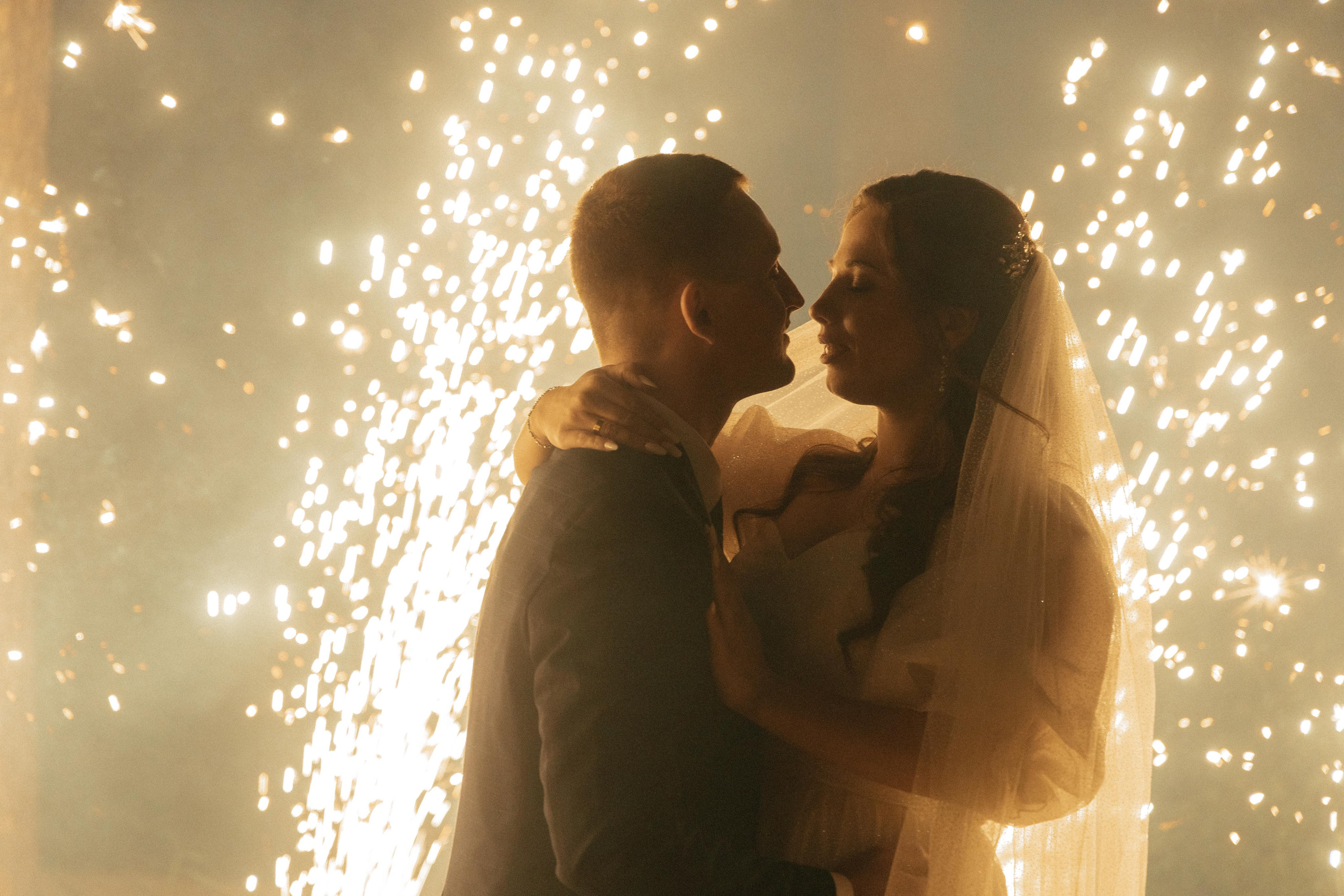 Дерзко и со вкусом. Артём Бачурин — свадебный фотограф Воронеж